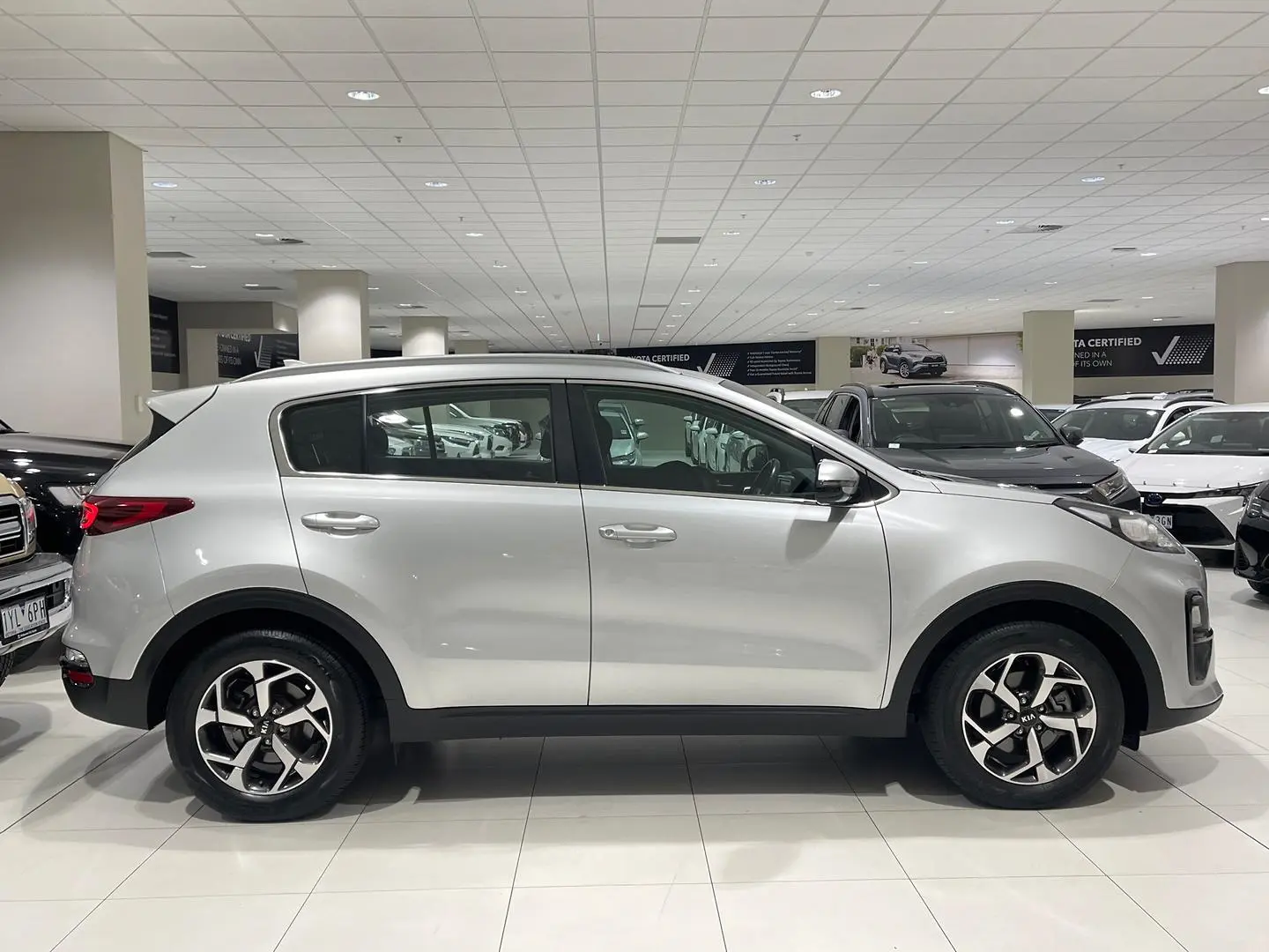 2018 Kia Sportage Gallery Image 2