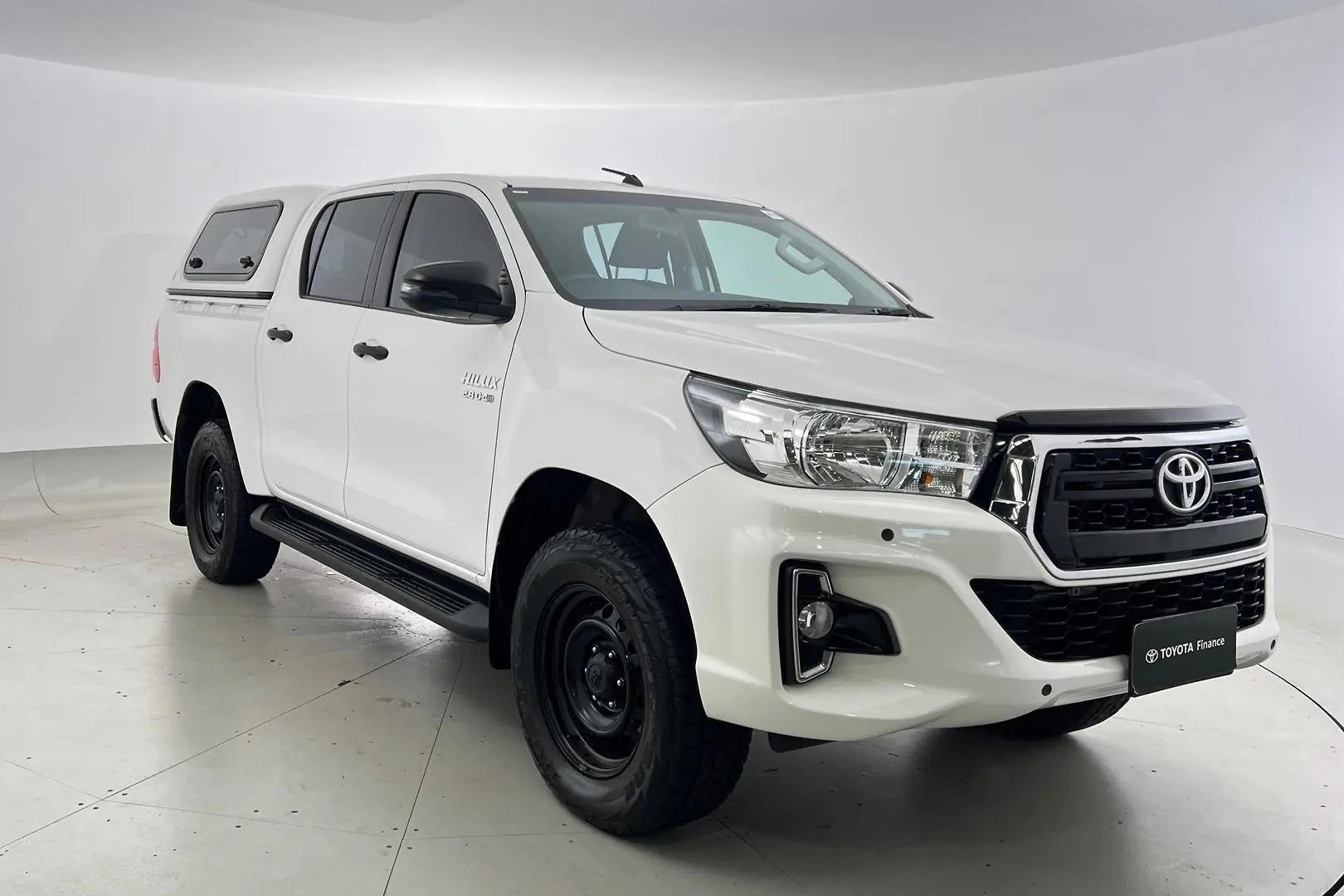 2018 Toyota Hilux Gallery Image 1