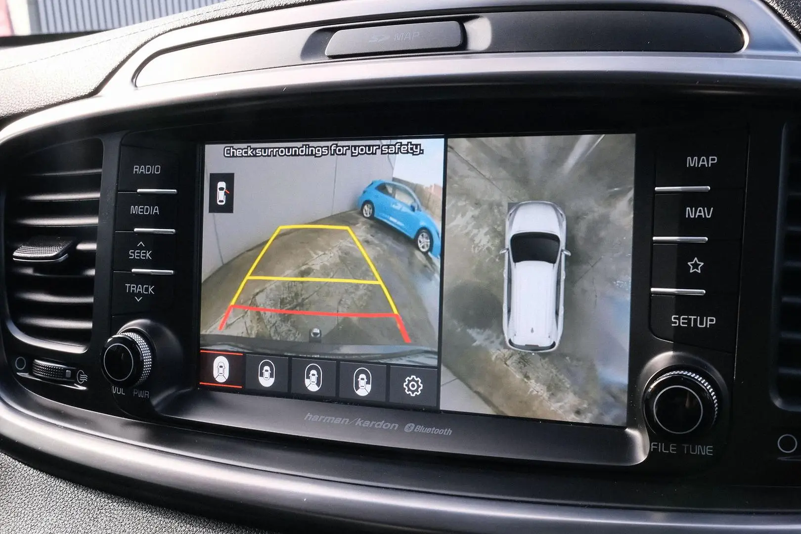 2018 Kia Sorento Gallery Image 9