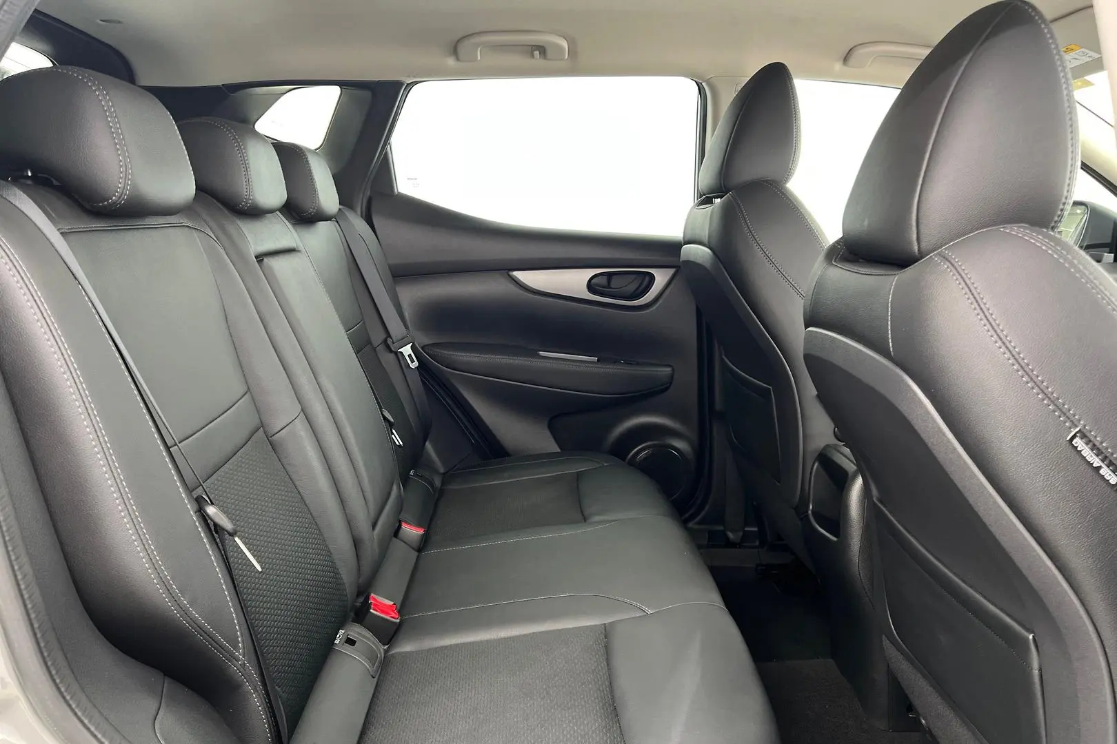 2019 Nissan QASHQAI Gallery Image 19
