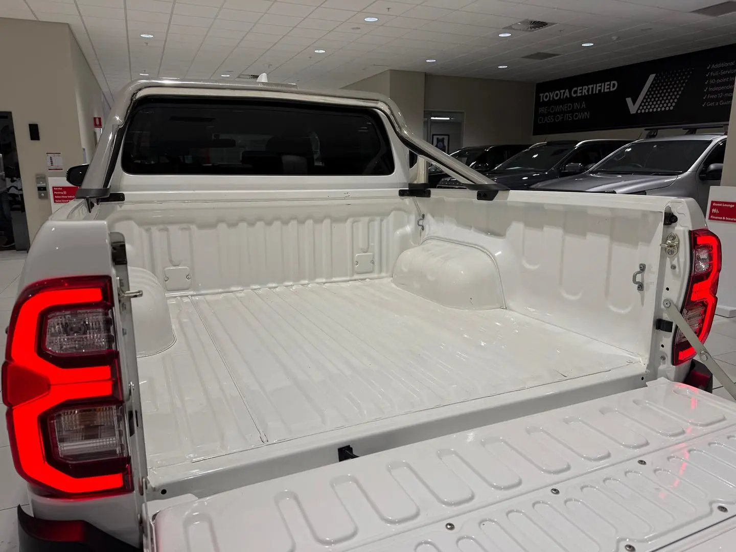 2023 Toyota Hilux Gallery Image 12