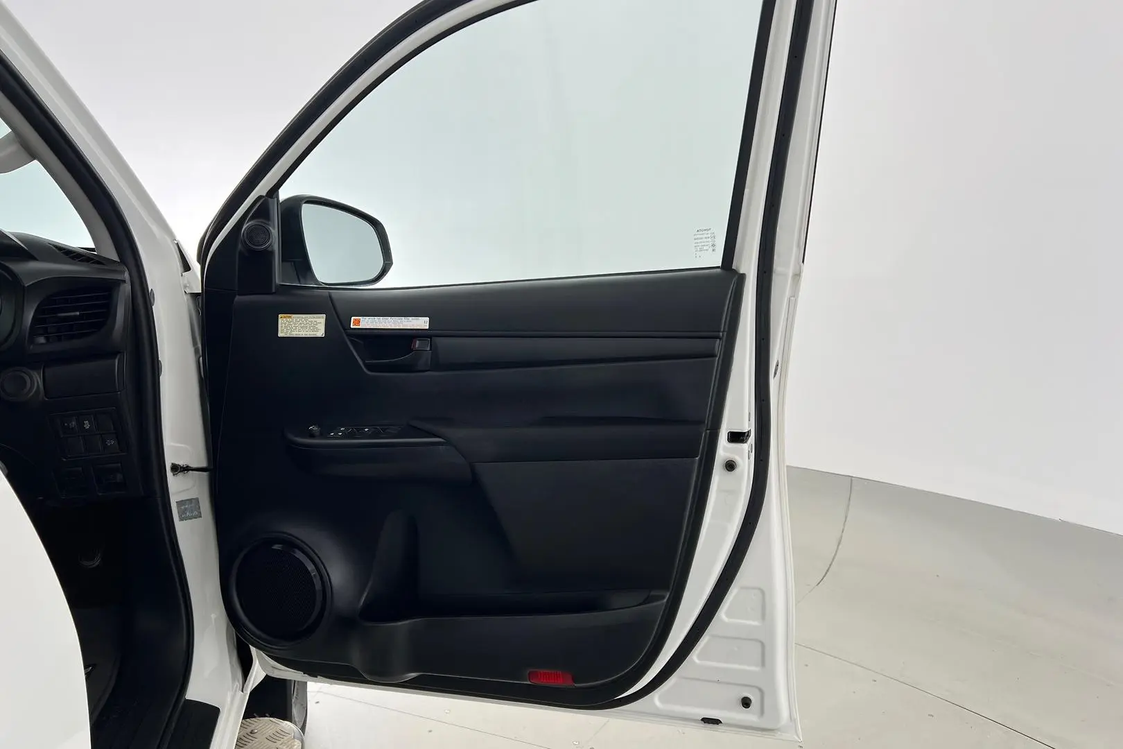 2018 Toyota Hilux Gallery Image 11