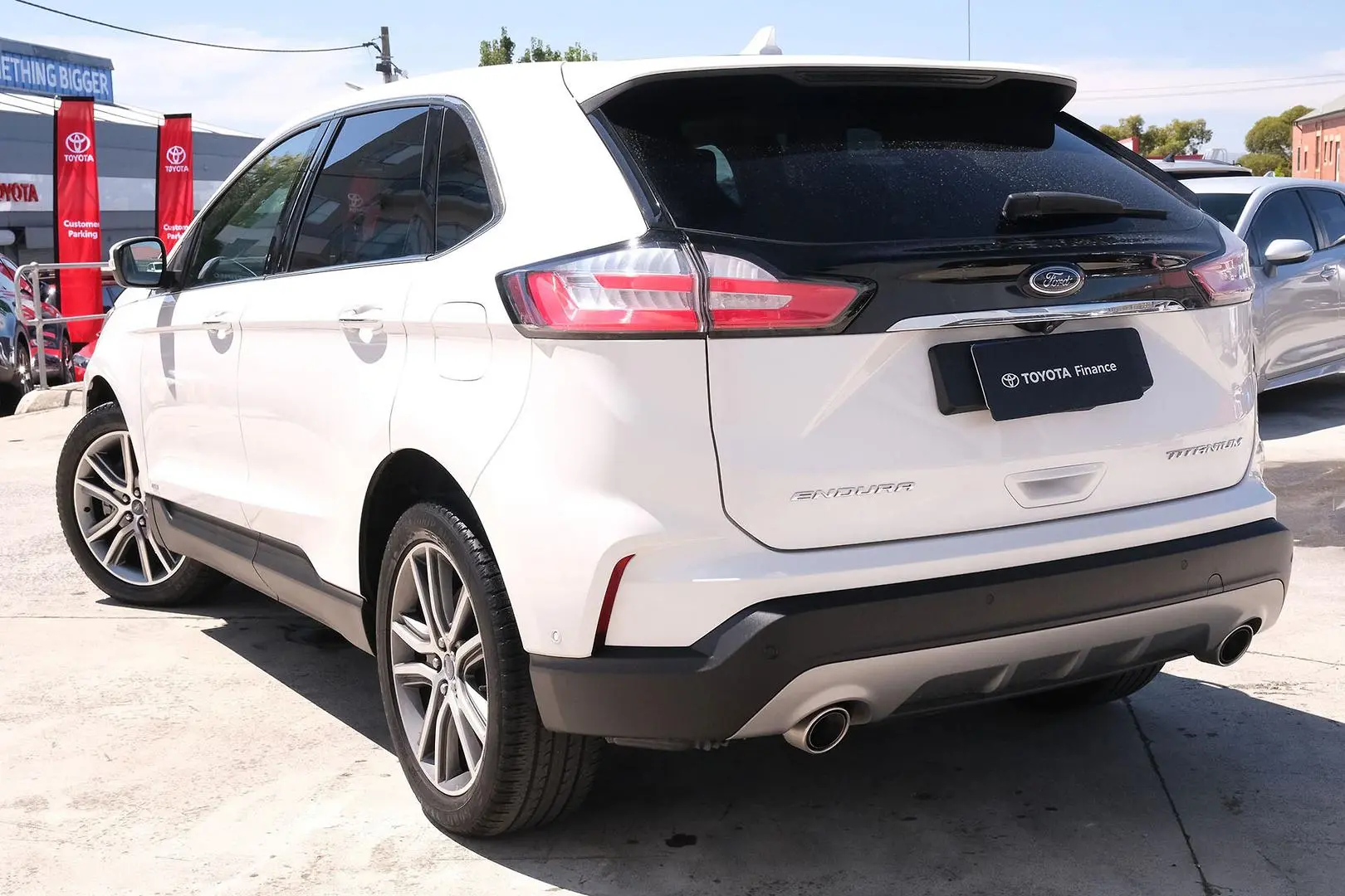 2019 Ford Endura Gallery Image 2