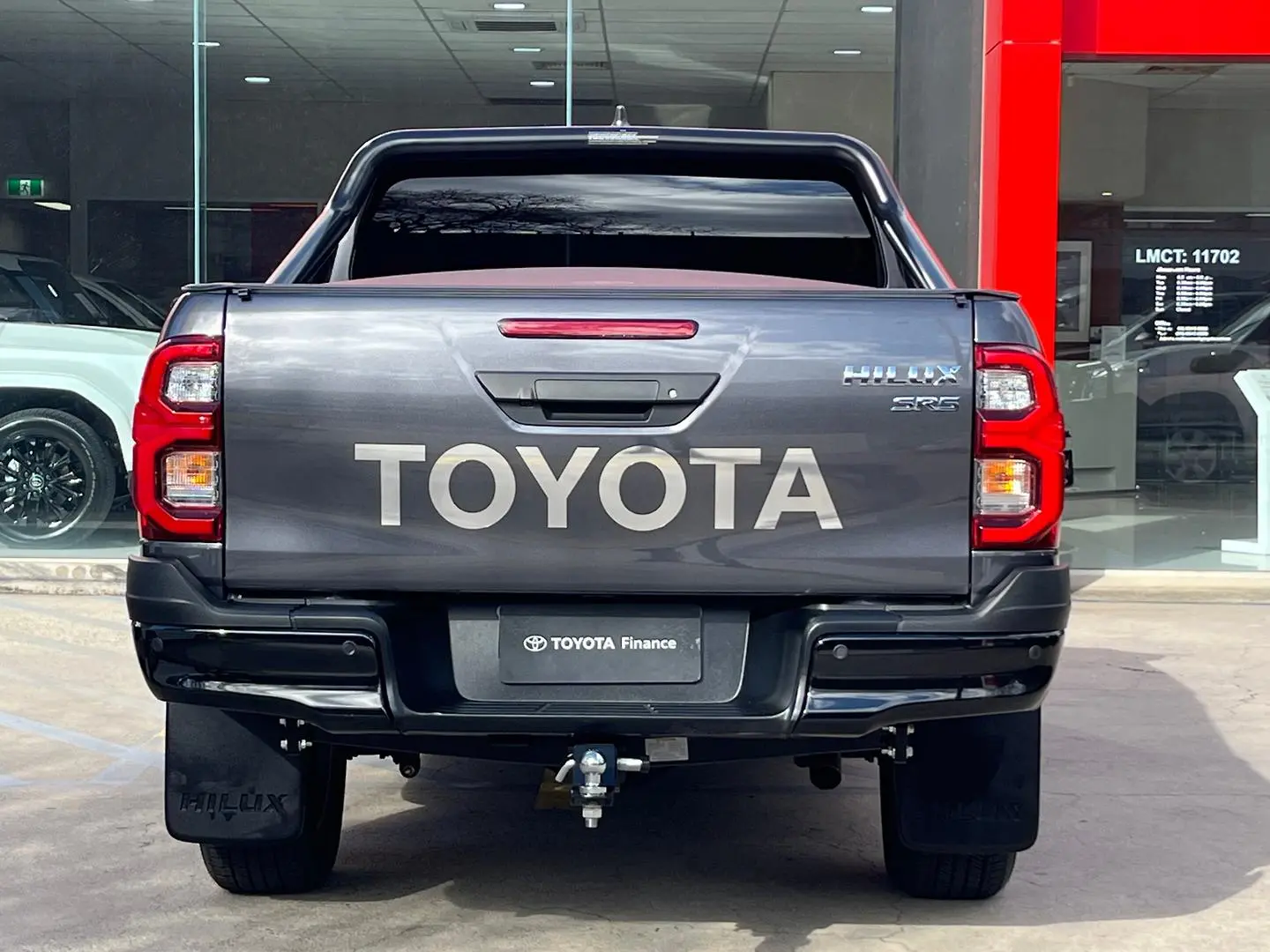 2024 Toyota Hilux Gallery Image 5