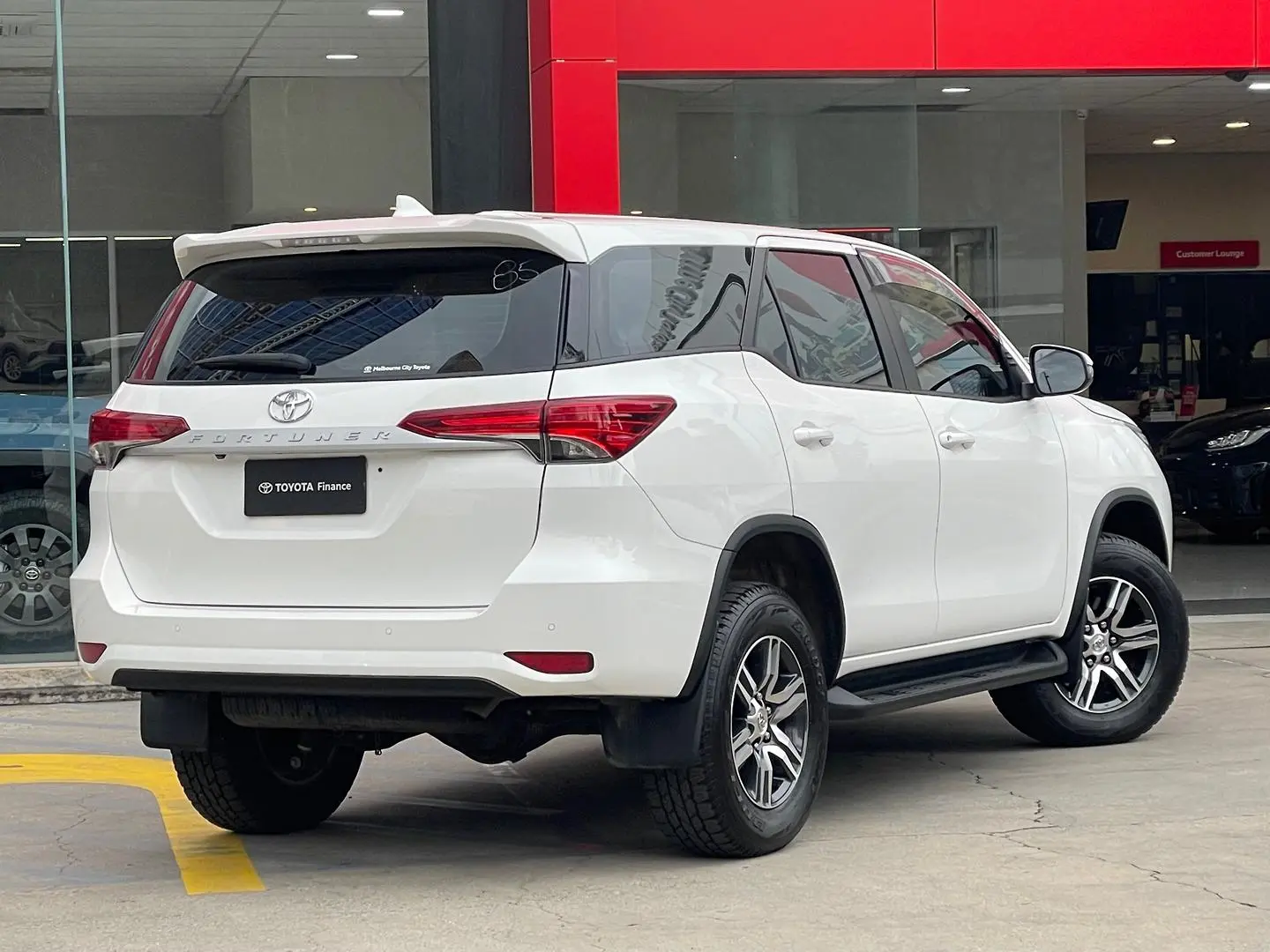 2021 Toyota Fortuner Gallery Image 9