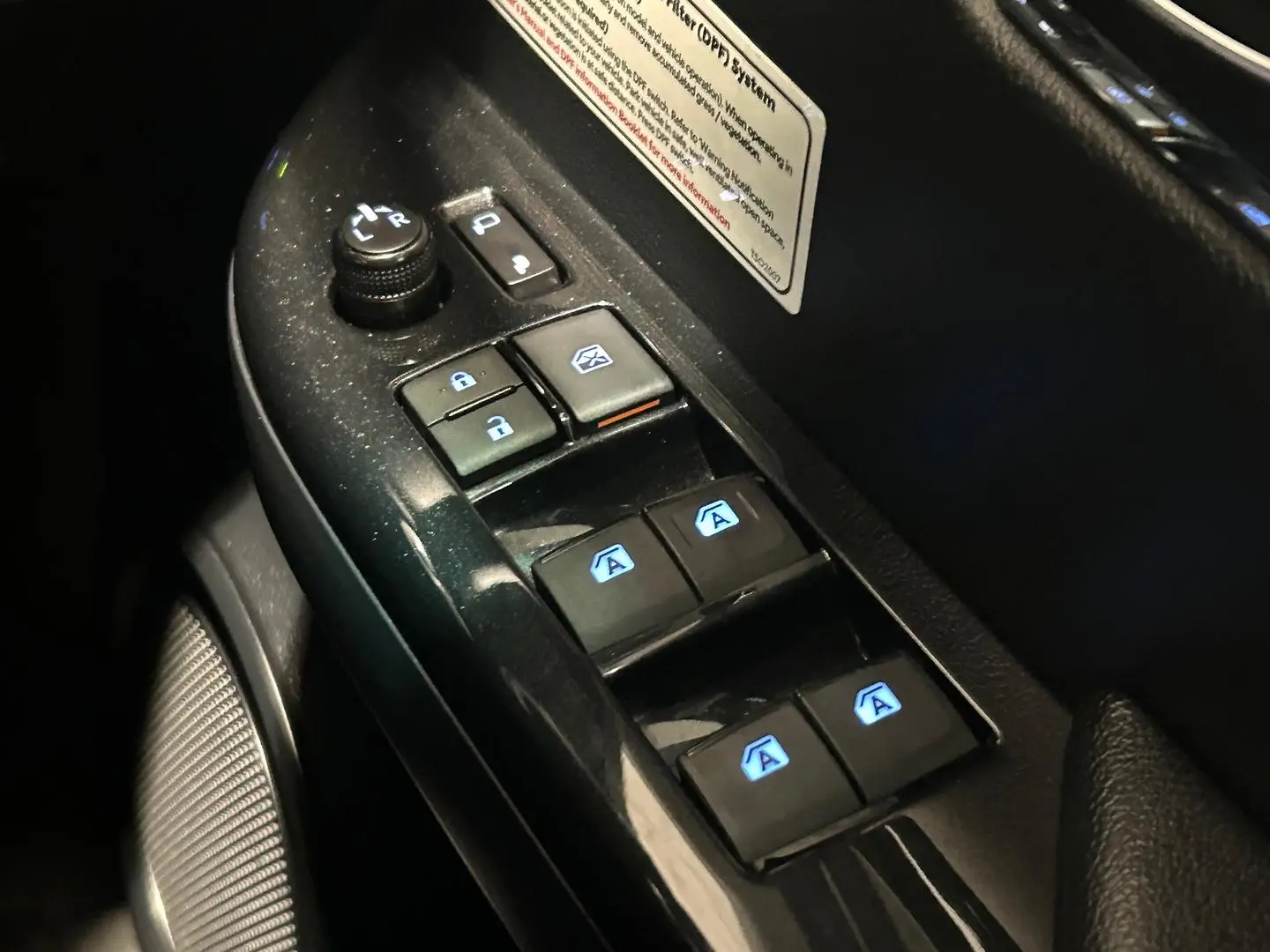 2021 Toyota Hilux Gallery Image 23