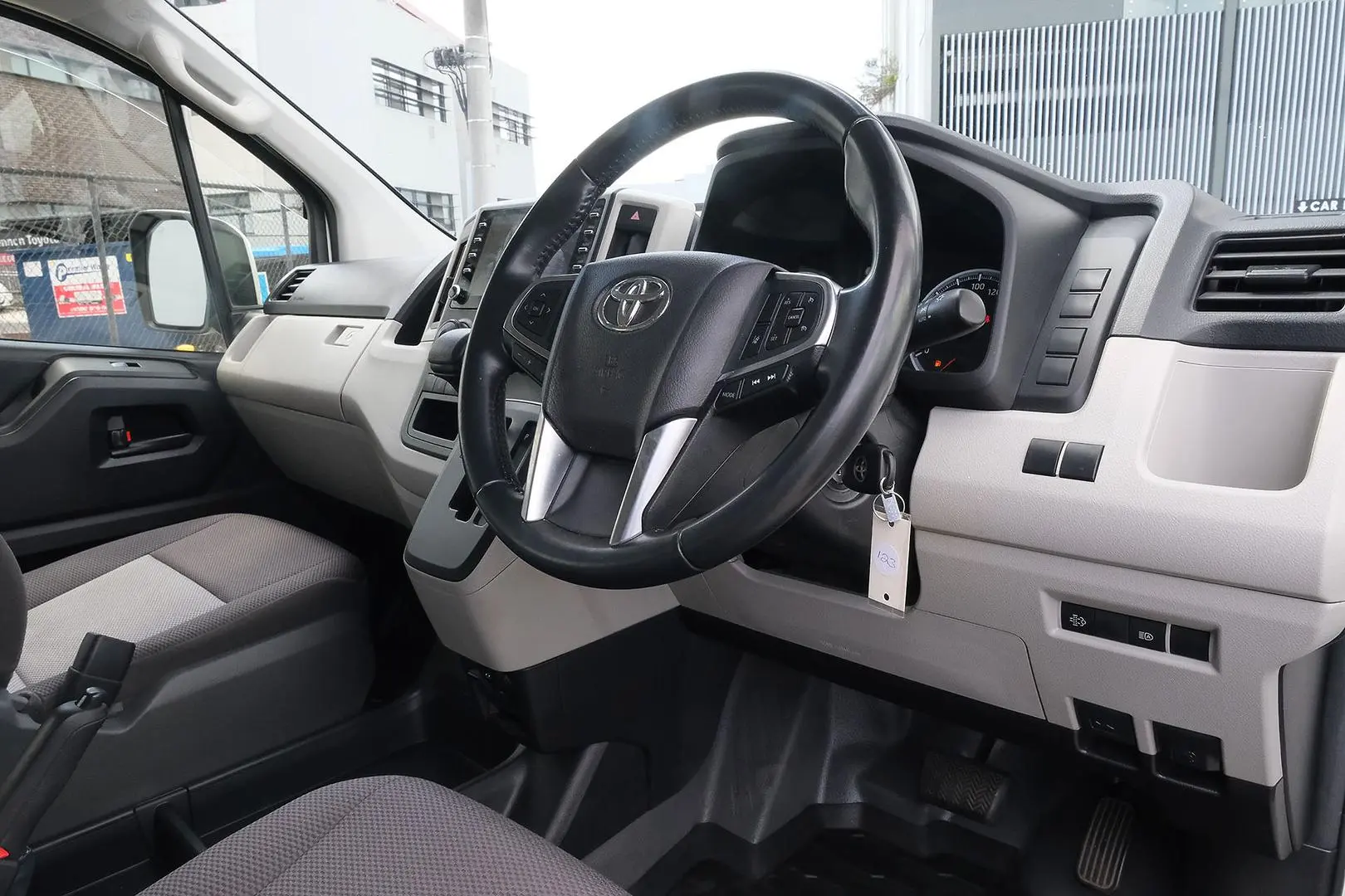 2021 Toyota Hiace Gallery Image 7