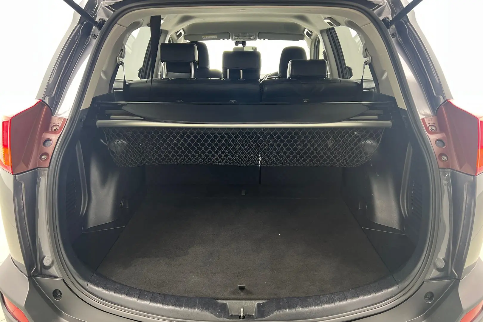 2015 Toyota RAV4 Gallery Image 24