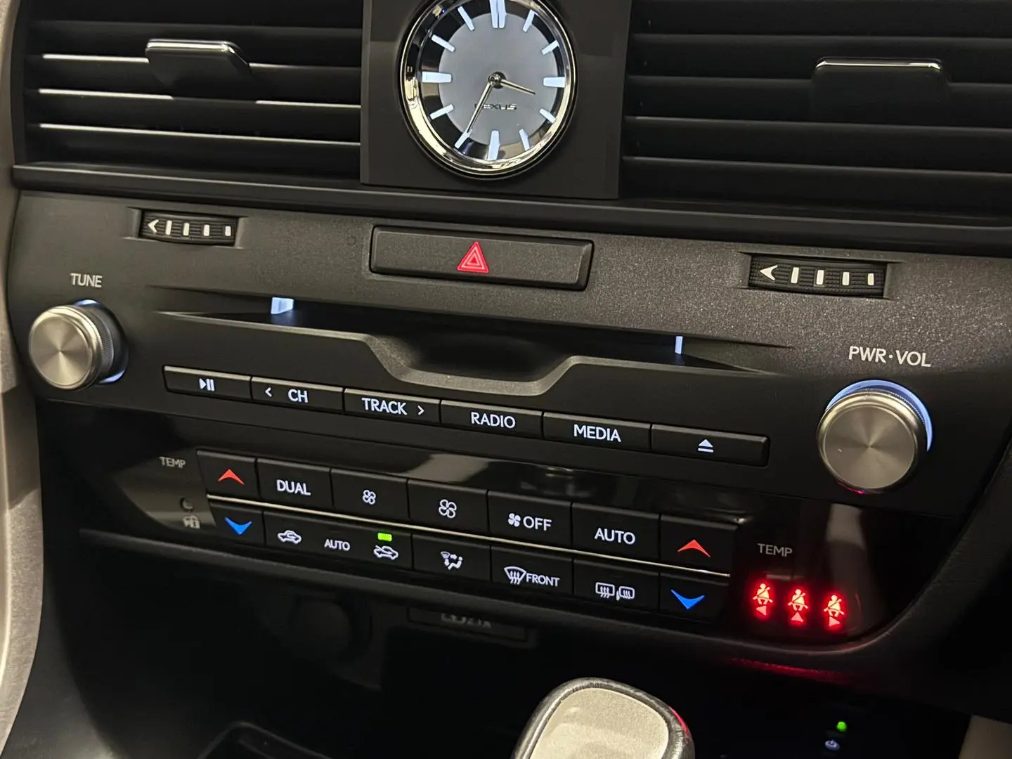 2022 Lexus RX Gallery Image 21