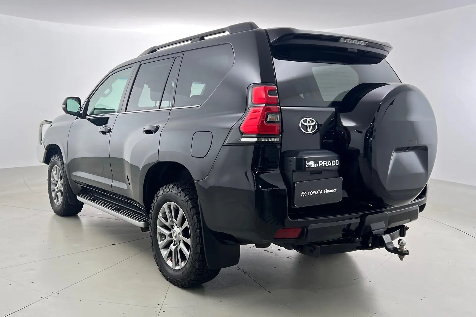 2018 Toyota Landcruiser Prado Gallery Image 7