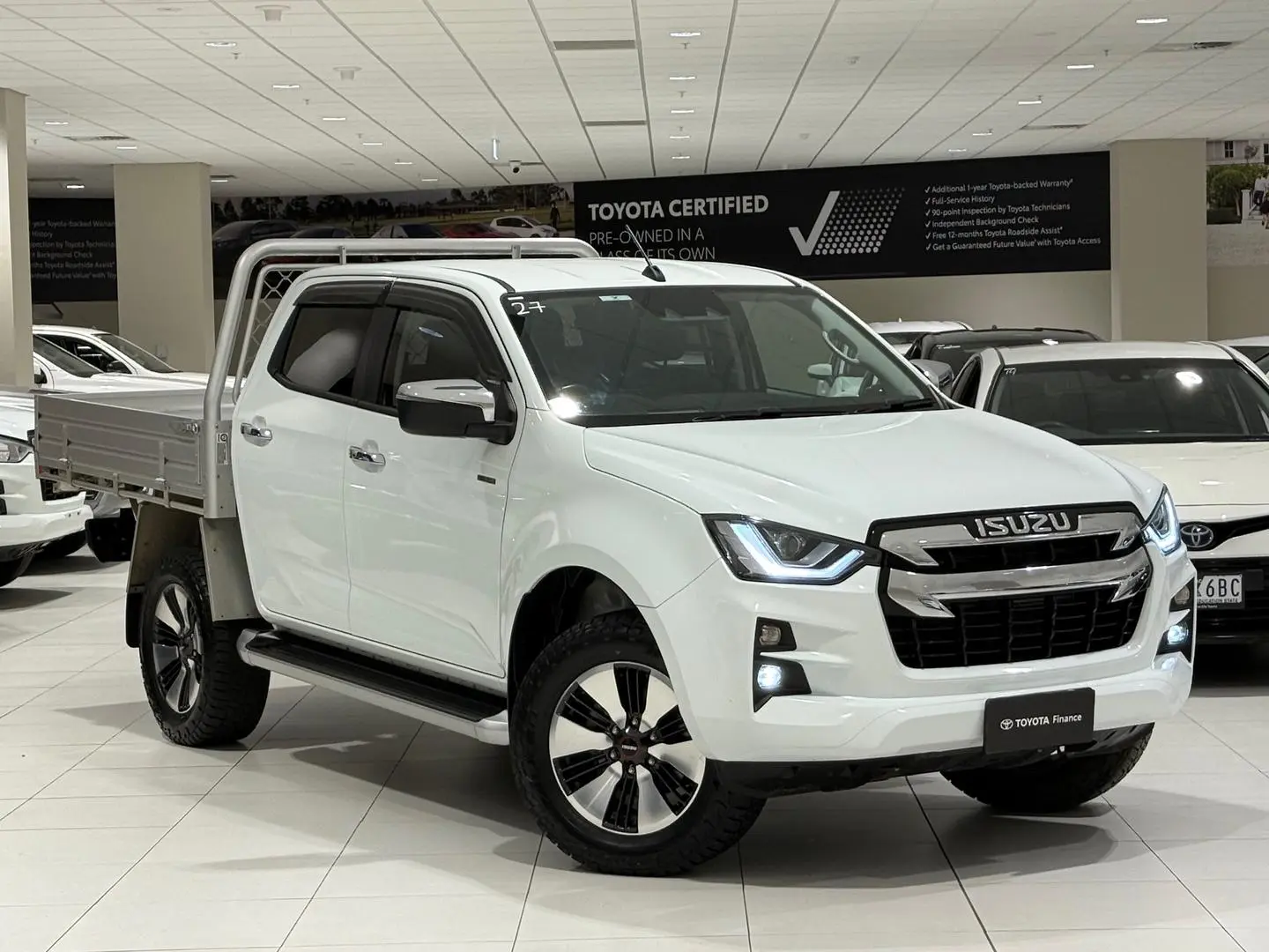 2022 Isuzu D-MAX Gallery Image 1