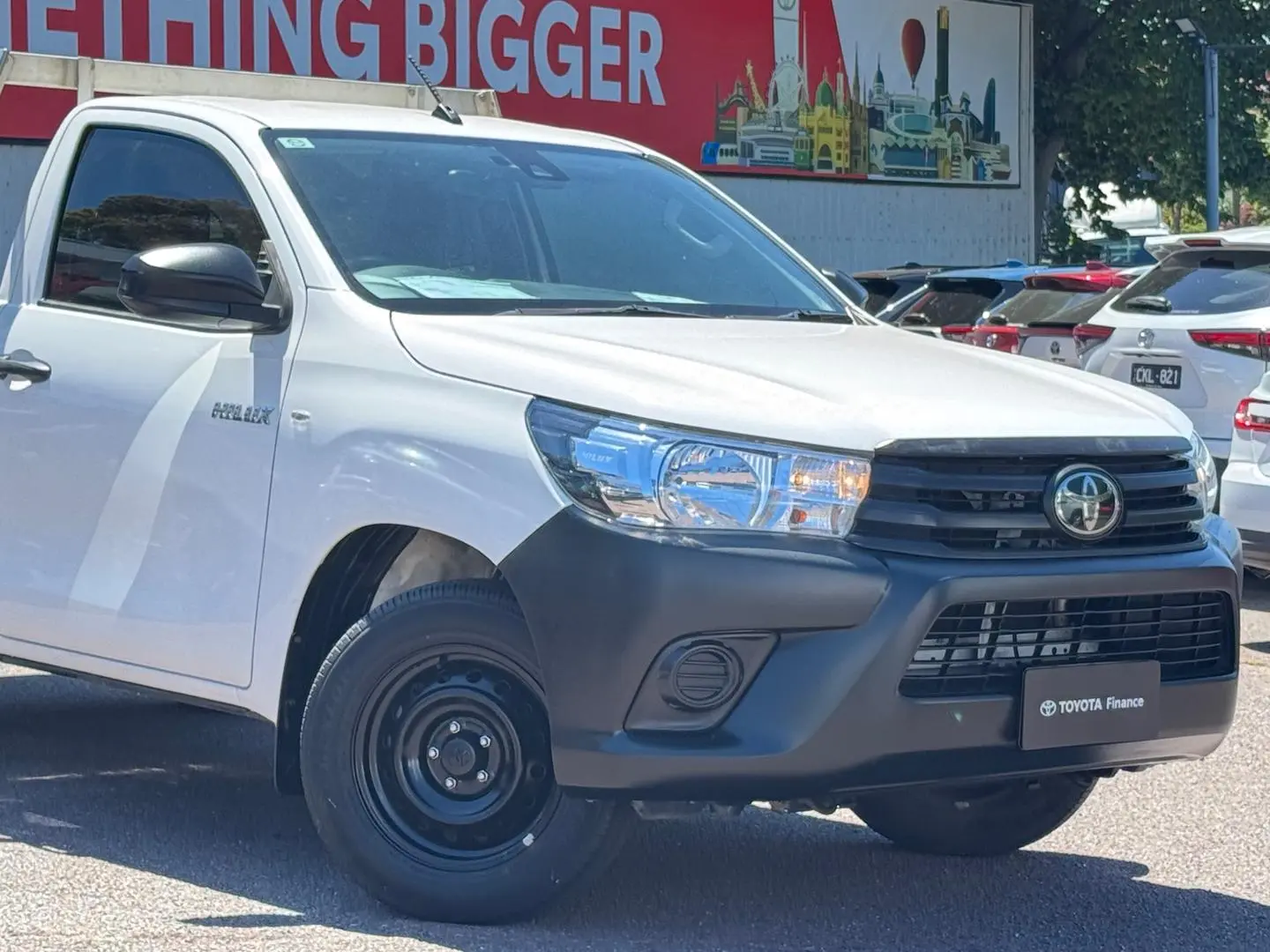 2020 Toyota Hilux Gallery Image 2