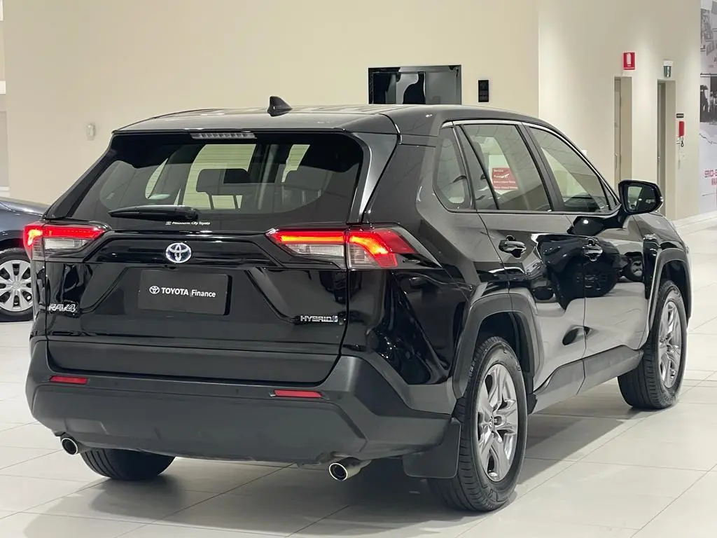 2022 Toyota RAV4 Gallery Image 10