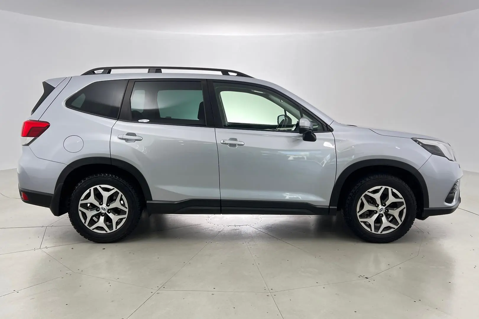 2023 Subaru Forester Gallery Image 3