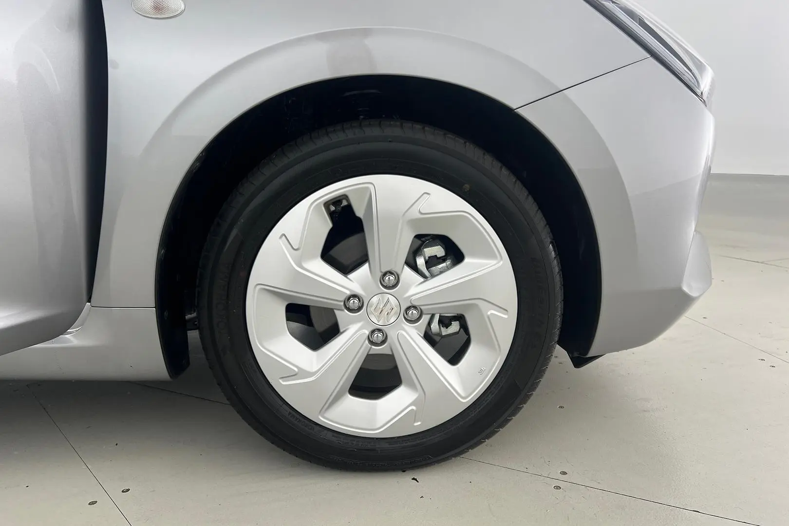 2024 Suzuki Swift Gallery Image 21