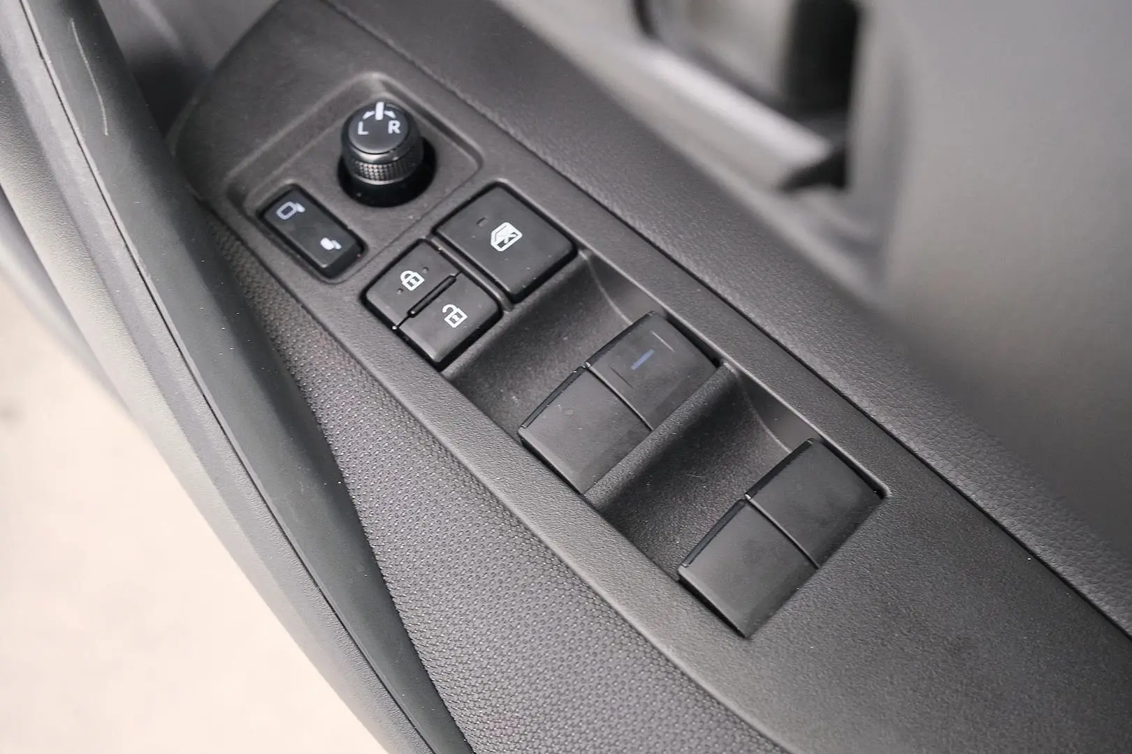 2021 Toyota Corolla Gallery Image 12