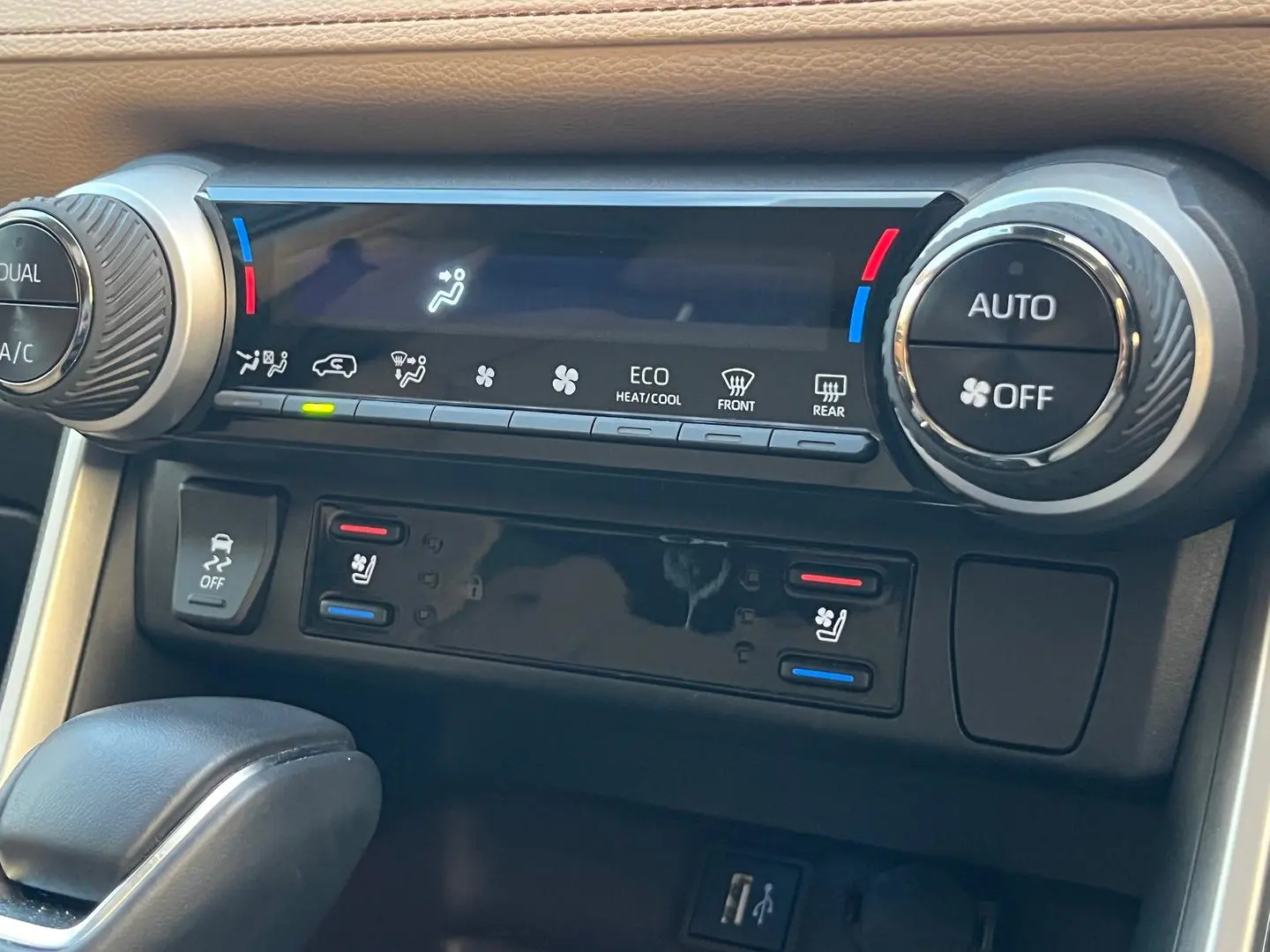 2024 Toyota RAV4 Gallery Image 24