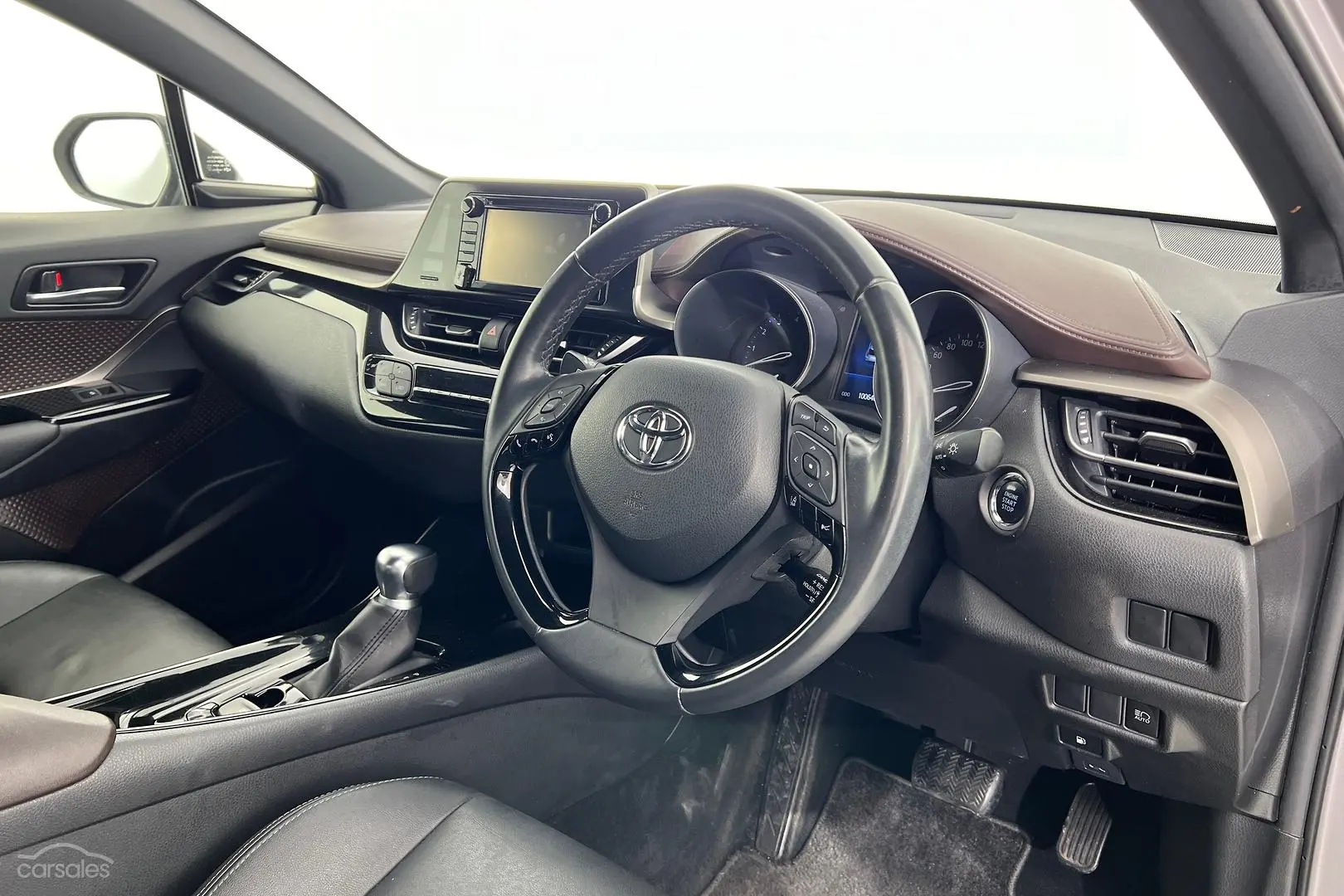 2018 Toyota C-HR Image 3