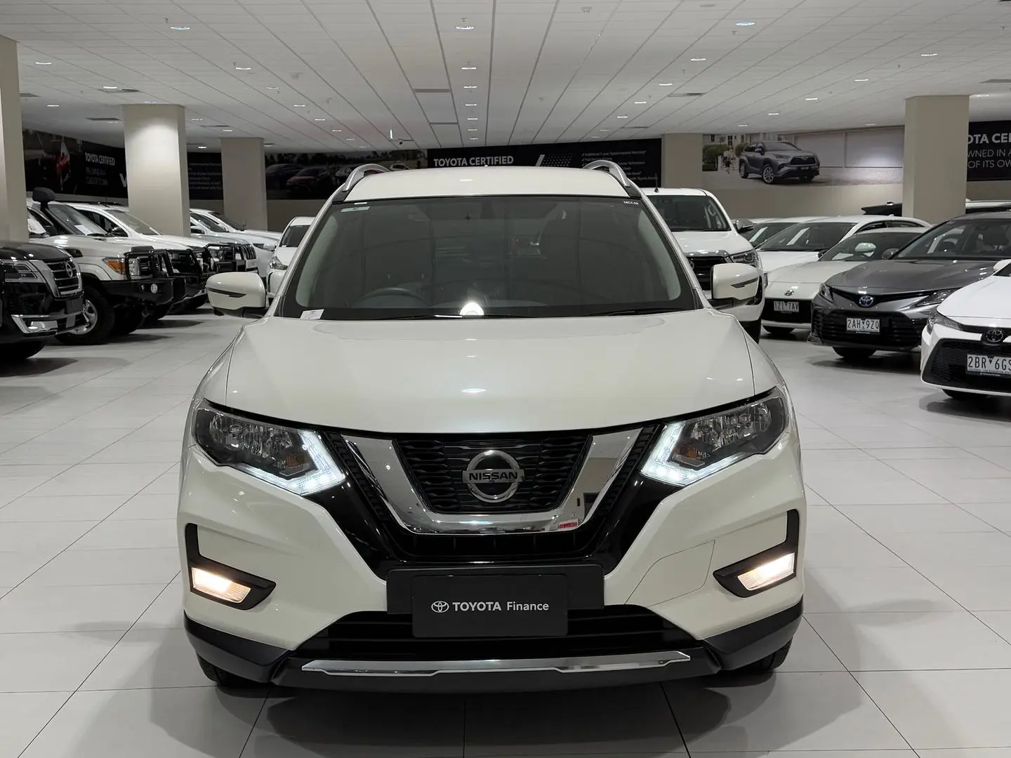 2020 Nissan X-Trail Gallery Image 4