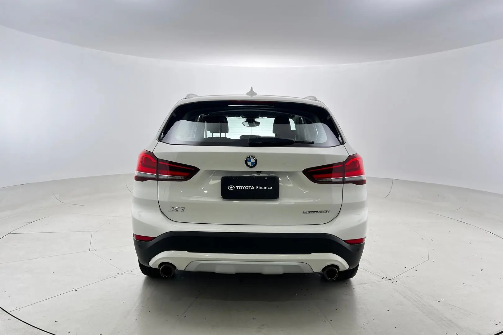 2021 BMW X1 Gallery Image 3