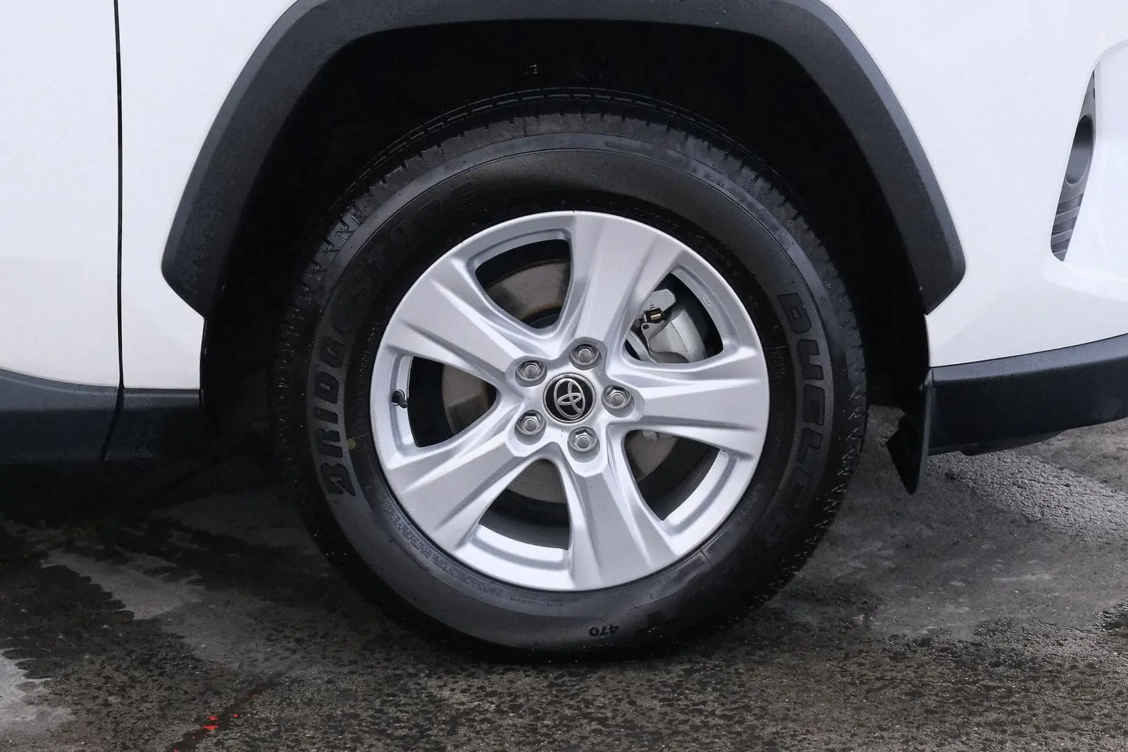 2021 Toyota RAV4 Gallery Image 6