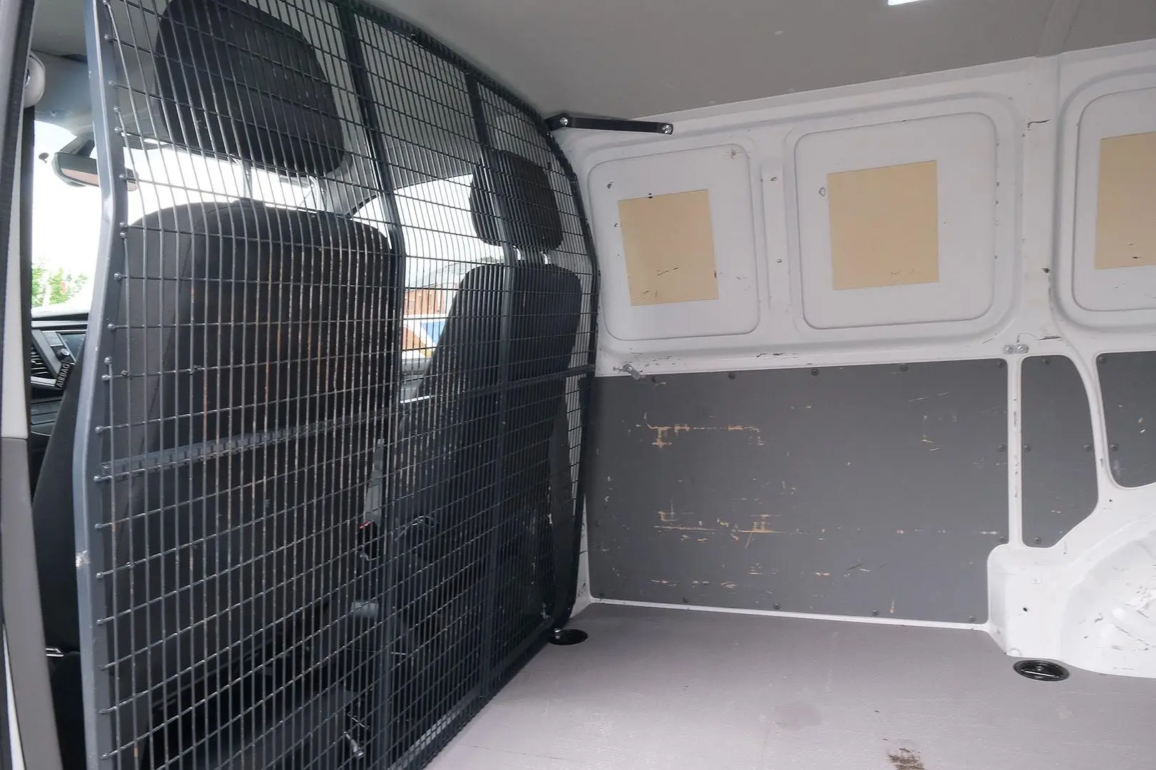 2022 Volkswagen Transporter Gallery Image 13