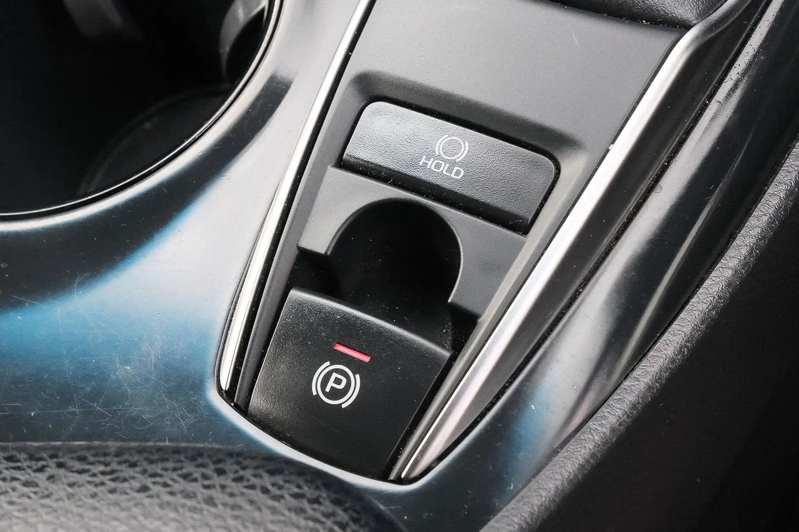 2019 Toyota Camry Gallery Image 18