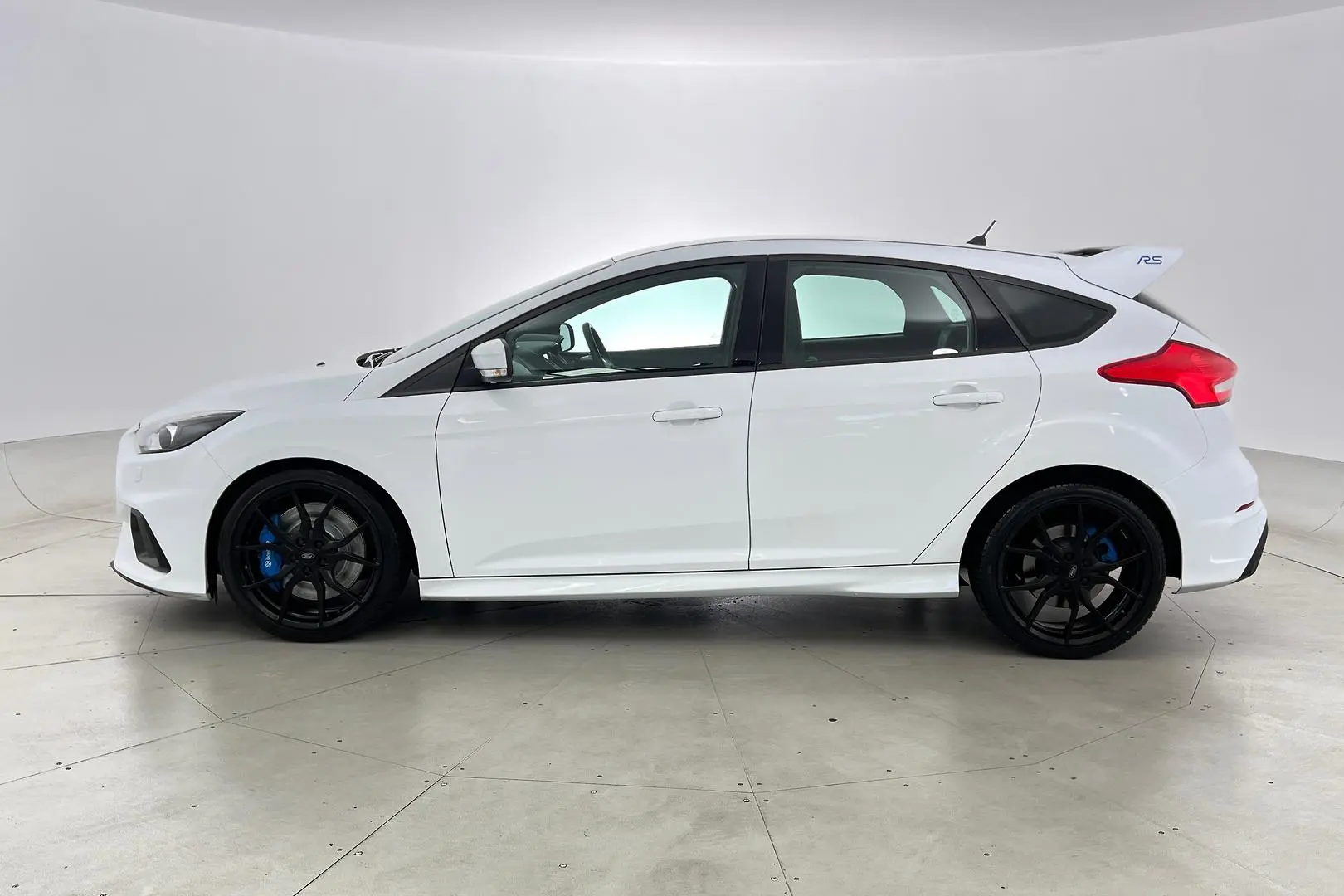 2017 Ford Focus Gallery Image 7