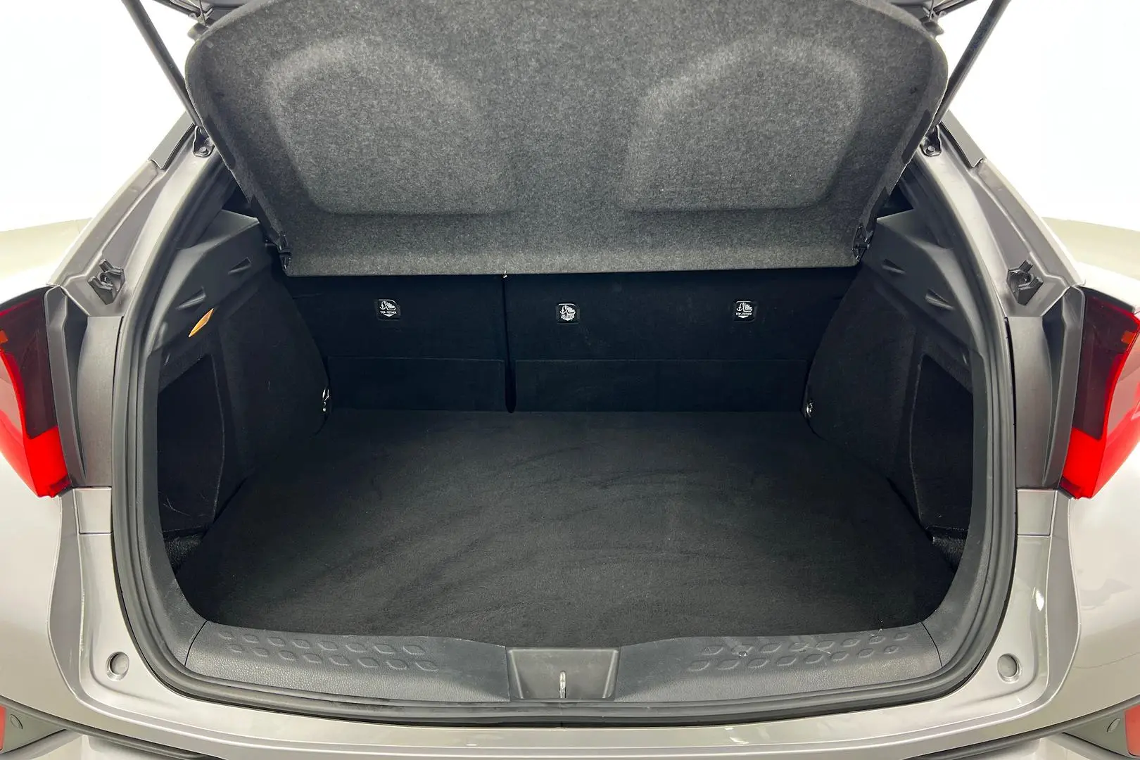 2023 Toyota C-HR Gallery Image 20