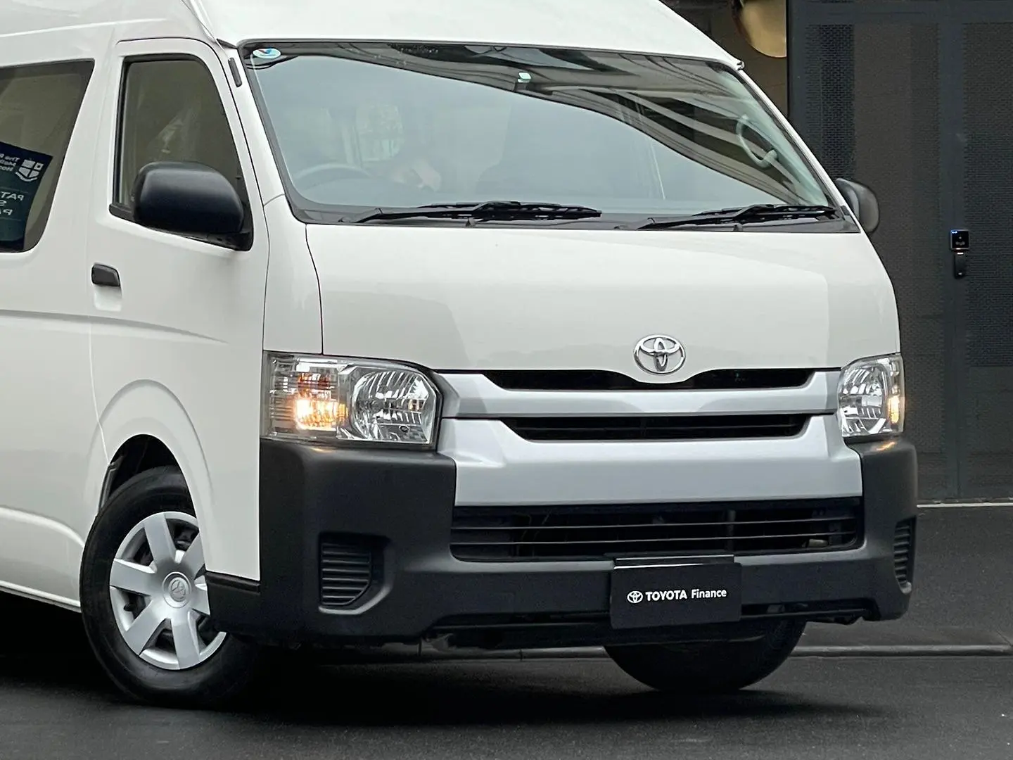 2017 Toyota Hiace Gallery Image 3