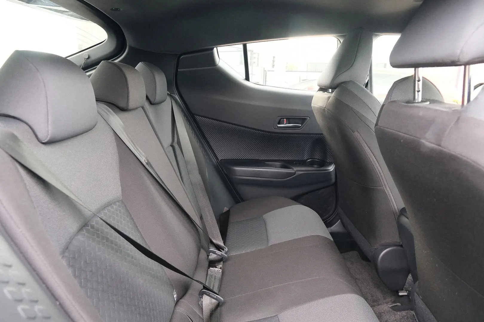 2023 Toyota C-HR Gallery Image 11