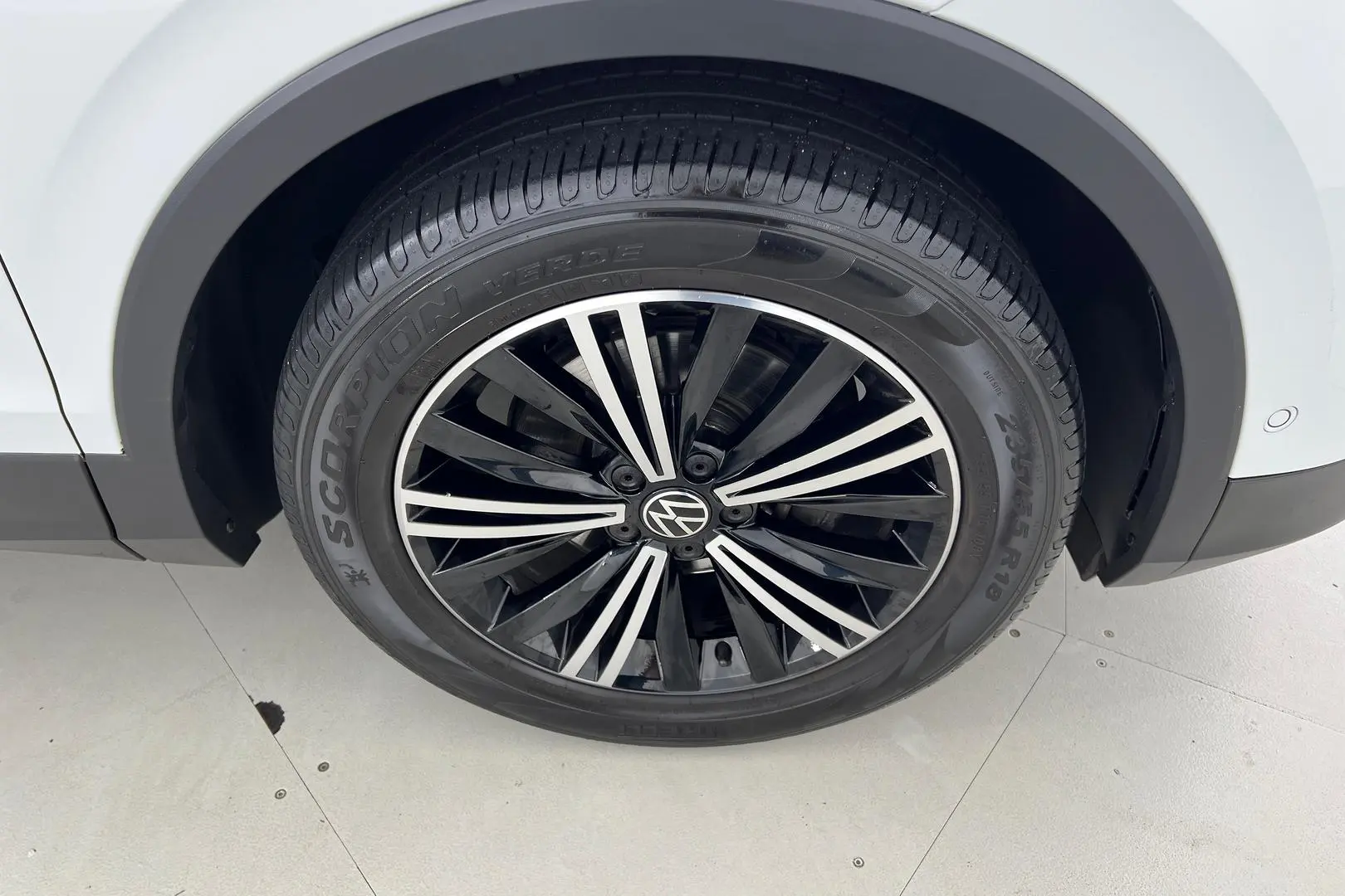 2023 Volkswagen Tiguan Gallery Image 22