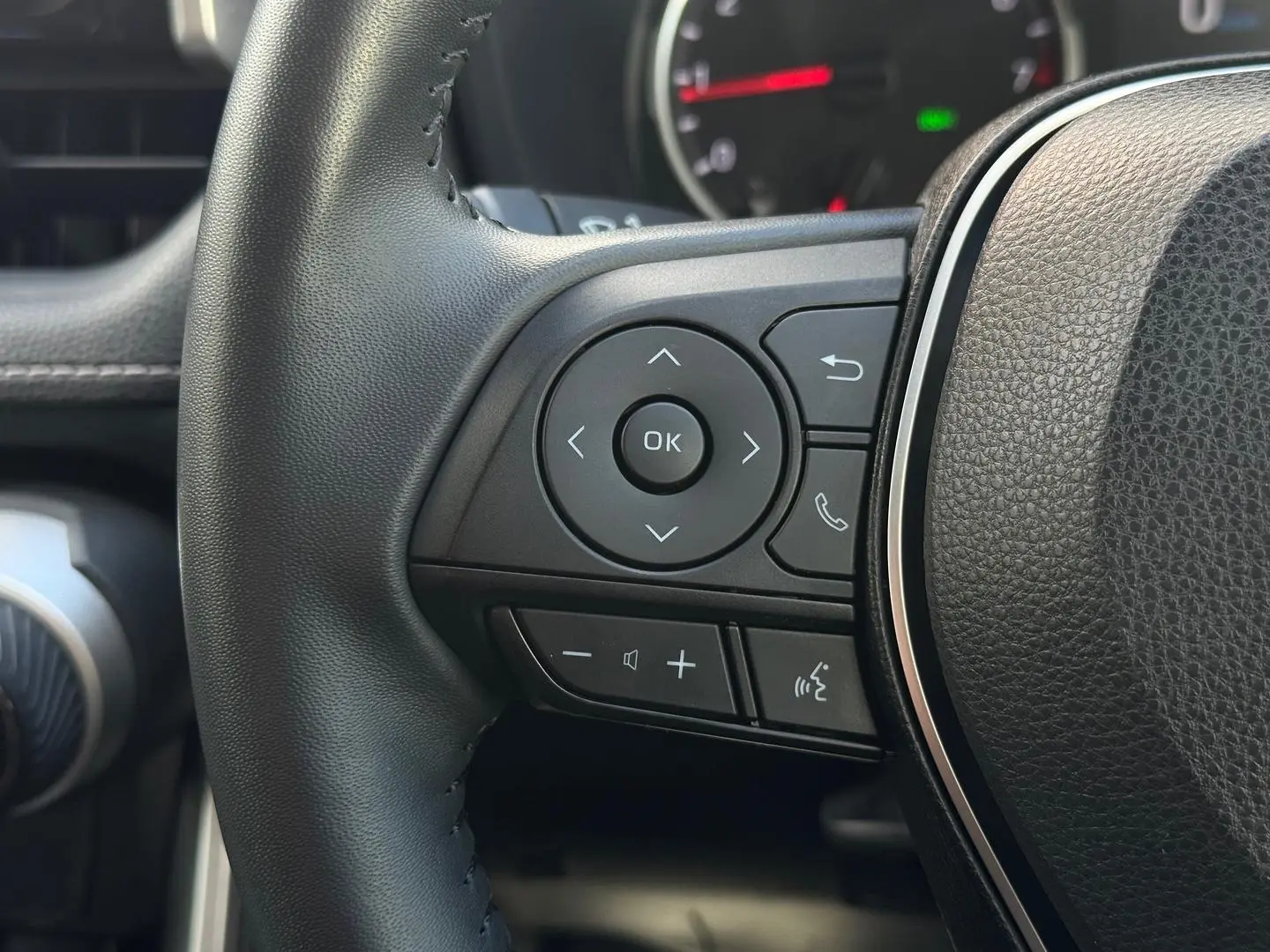 2021 Toyota RAV4 Gallery Image 17