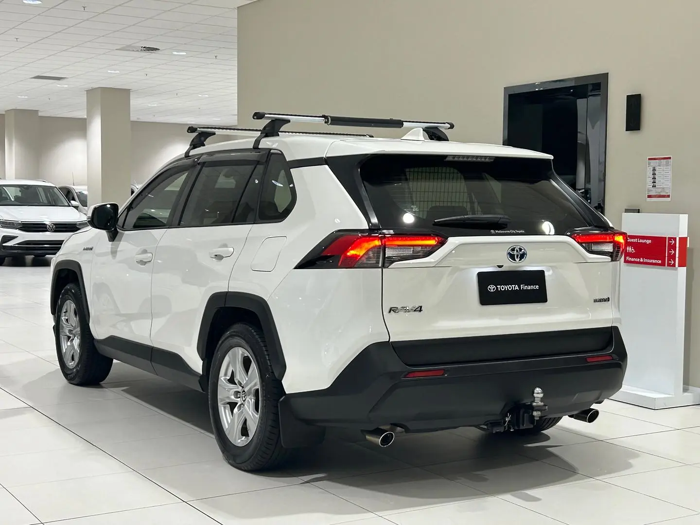 2020 Toyota RAV4 Gallery Image 8