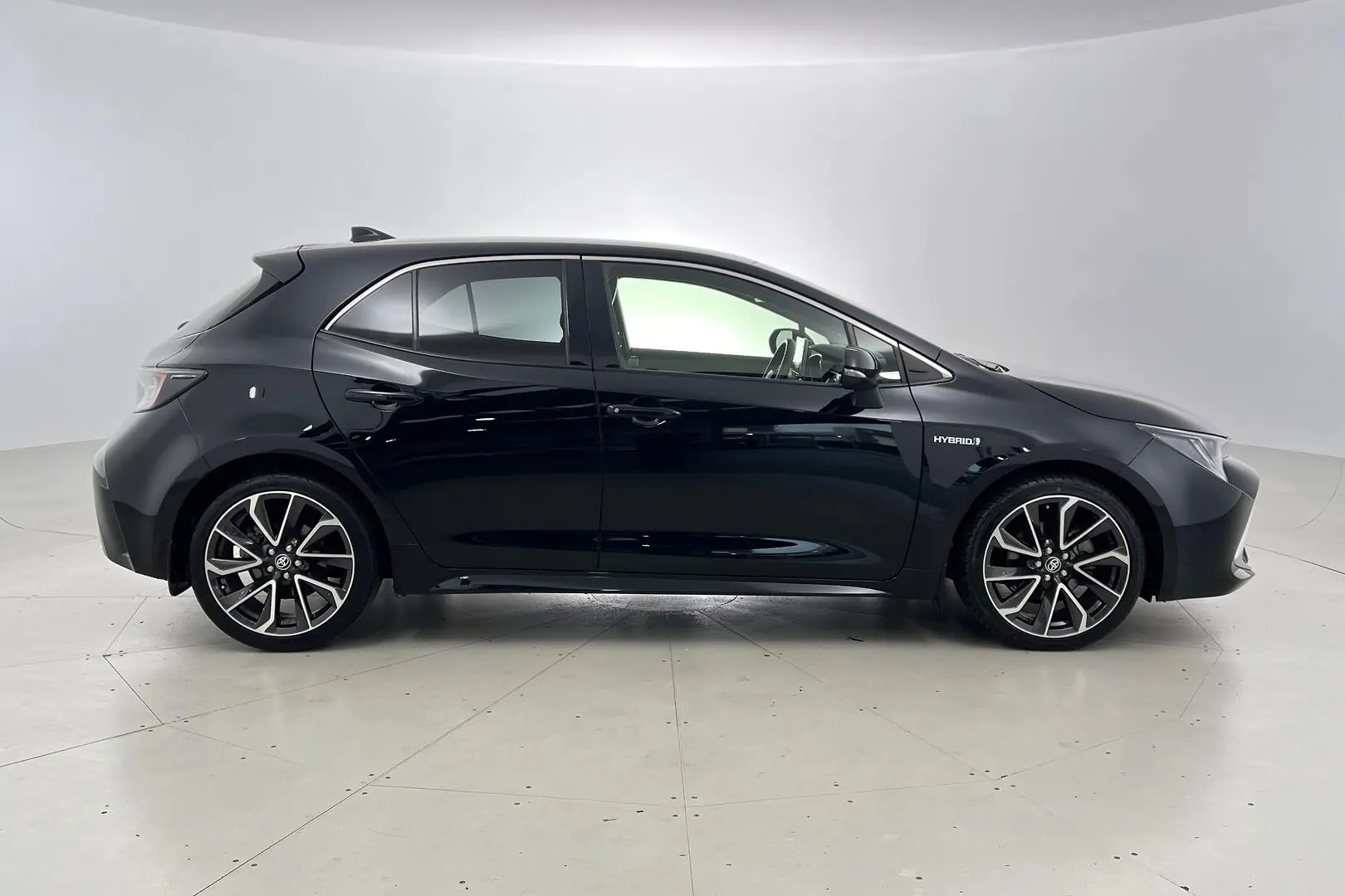 2019 Toyota Corolla Gallery Image 3