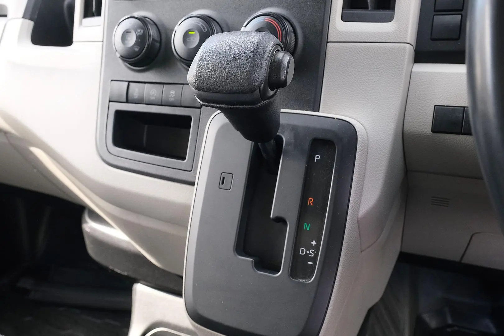 2021 Toyota Hiace Gallery Image 20