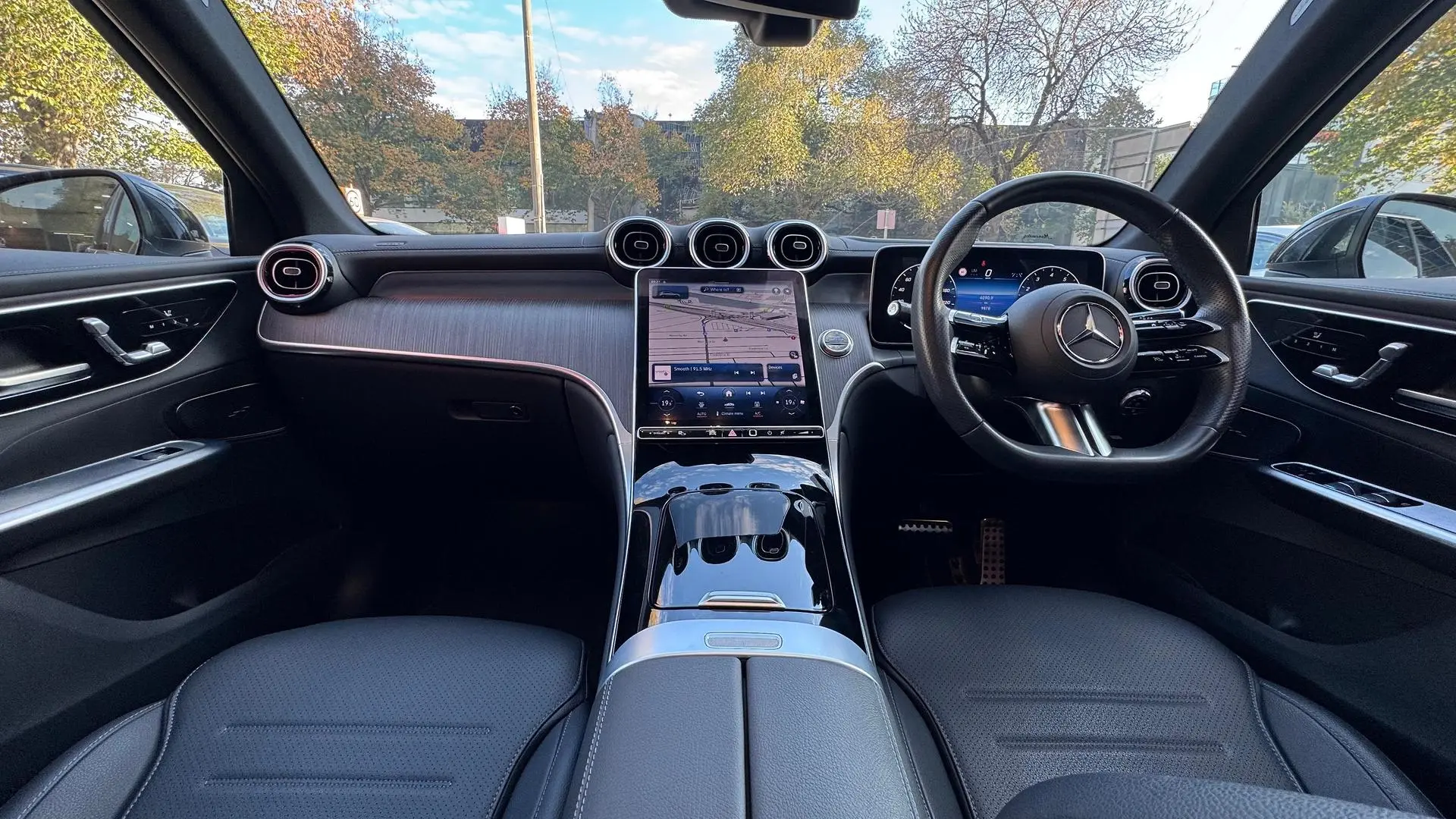 2023 Mercedes-Benz GLC-Class Gallery Image 26