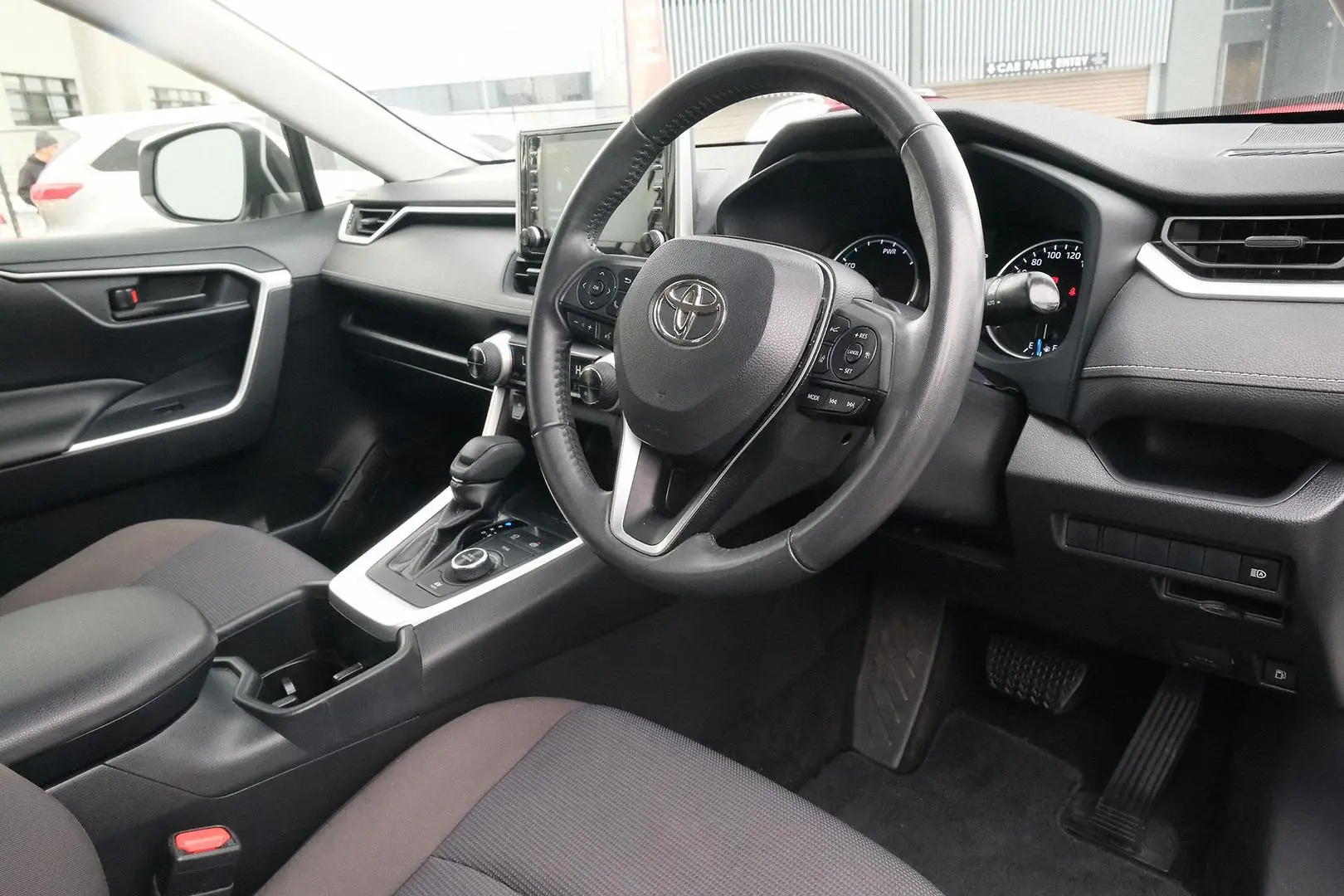 2022 Toyota RAV4 Gallery Image 7