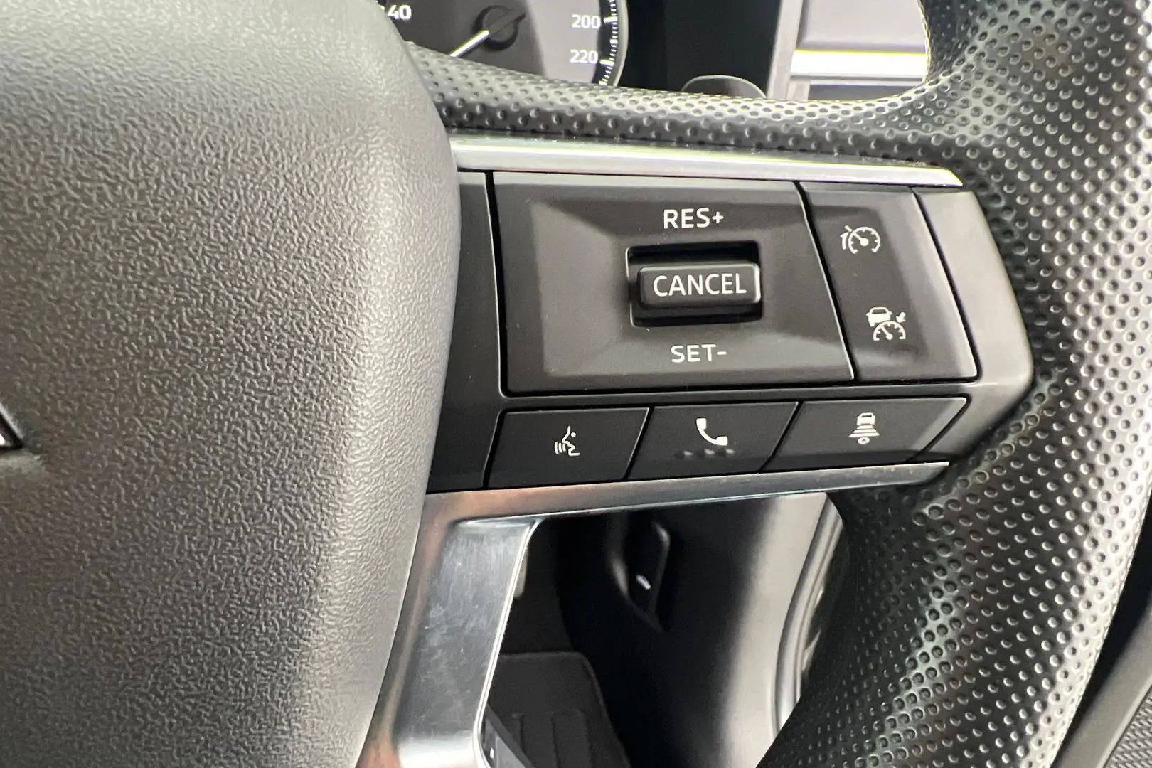 2022 Mitsubishi Outlander Gallery Image 13