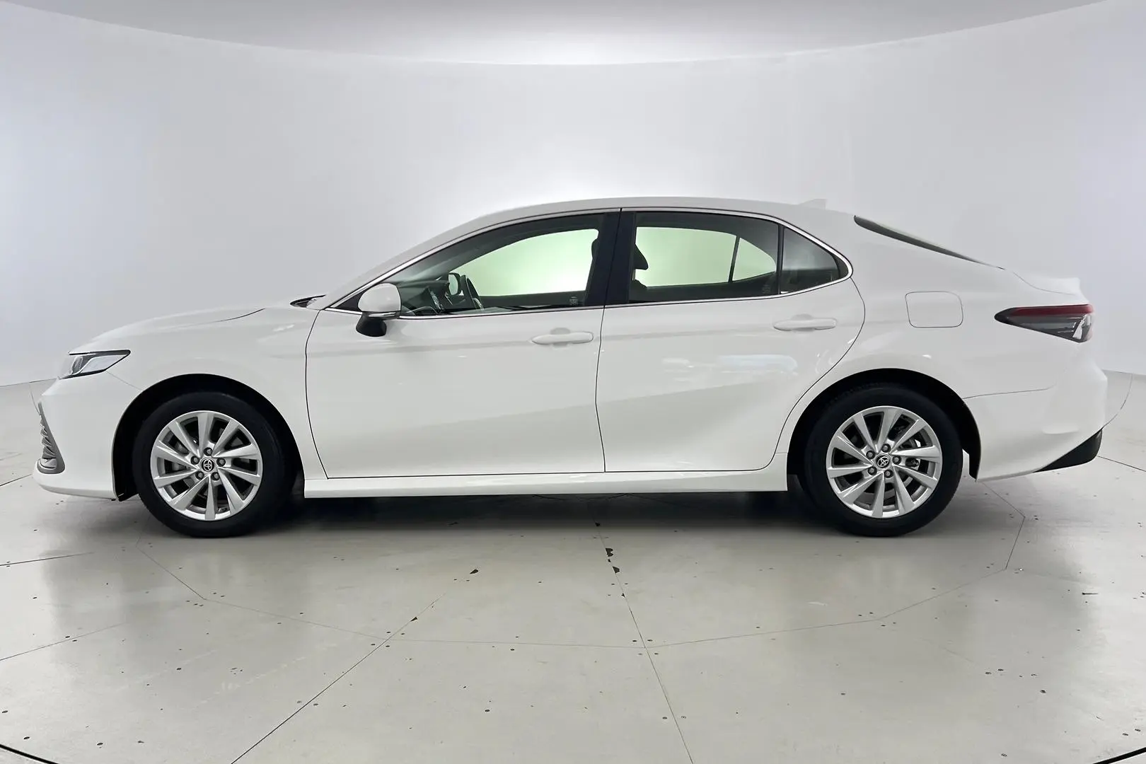 2024 Toyota Camry Gallery Image 7