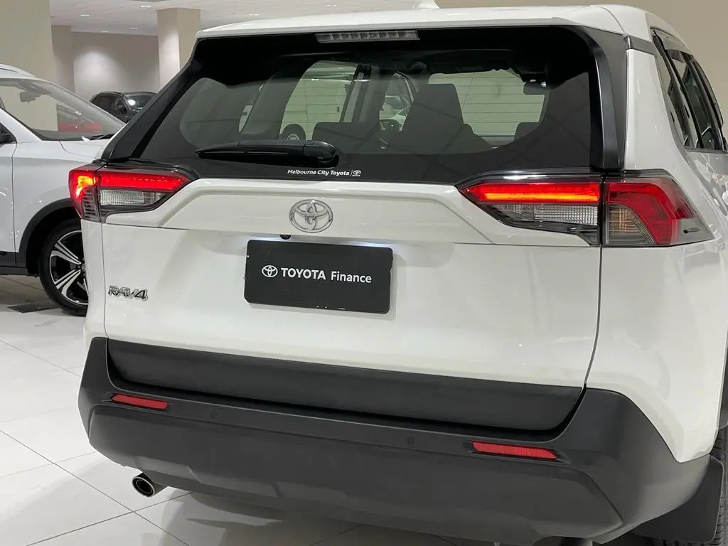 2022 Toyota RAV4 Gallery Image 10
