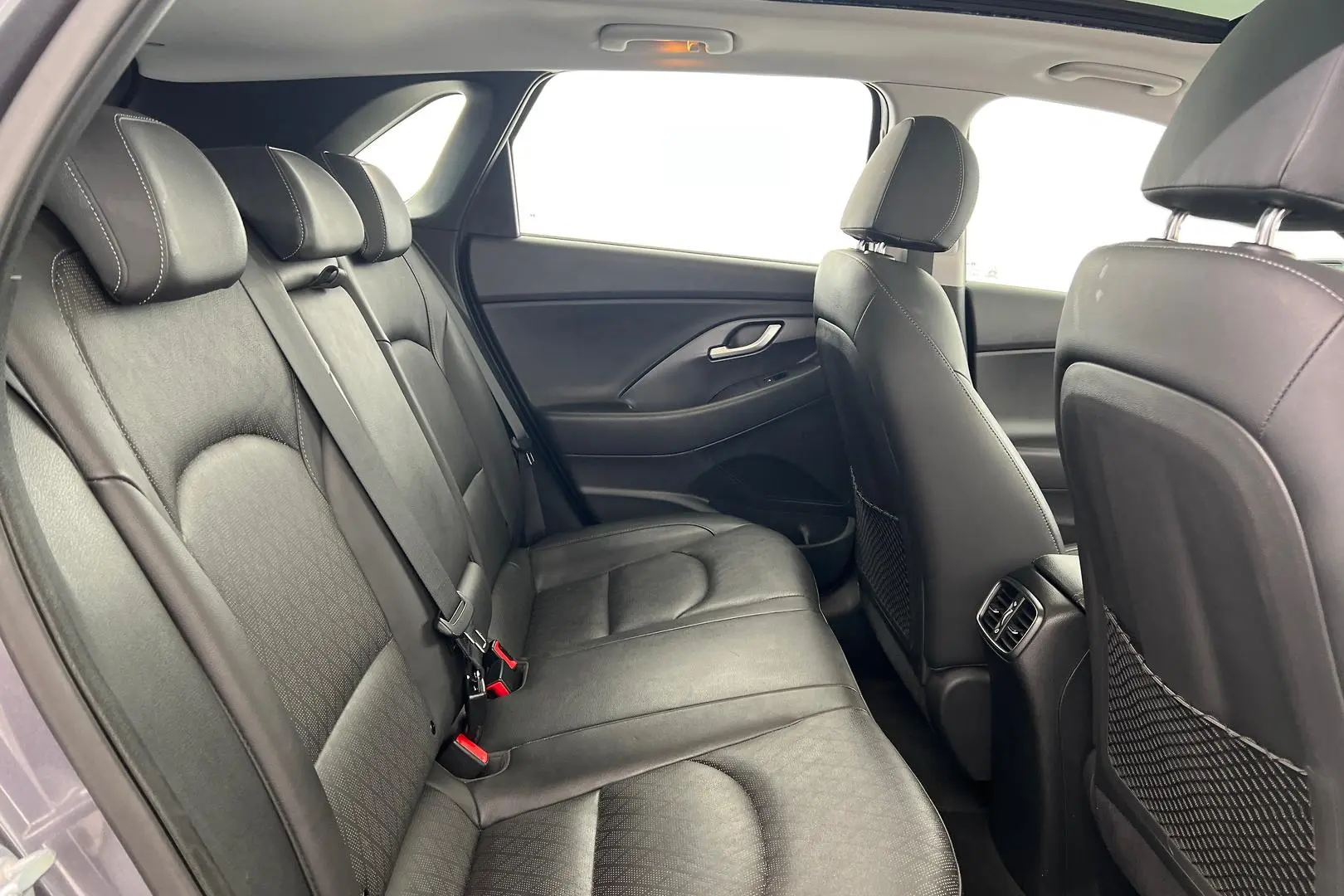 2018 Hyundai i30 Gallery Image 13