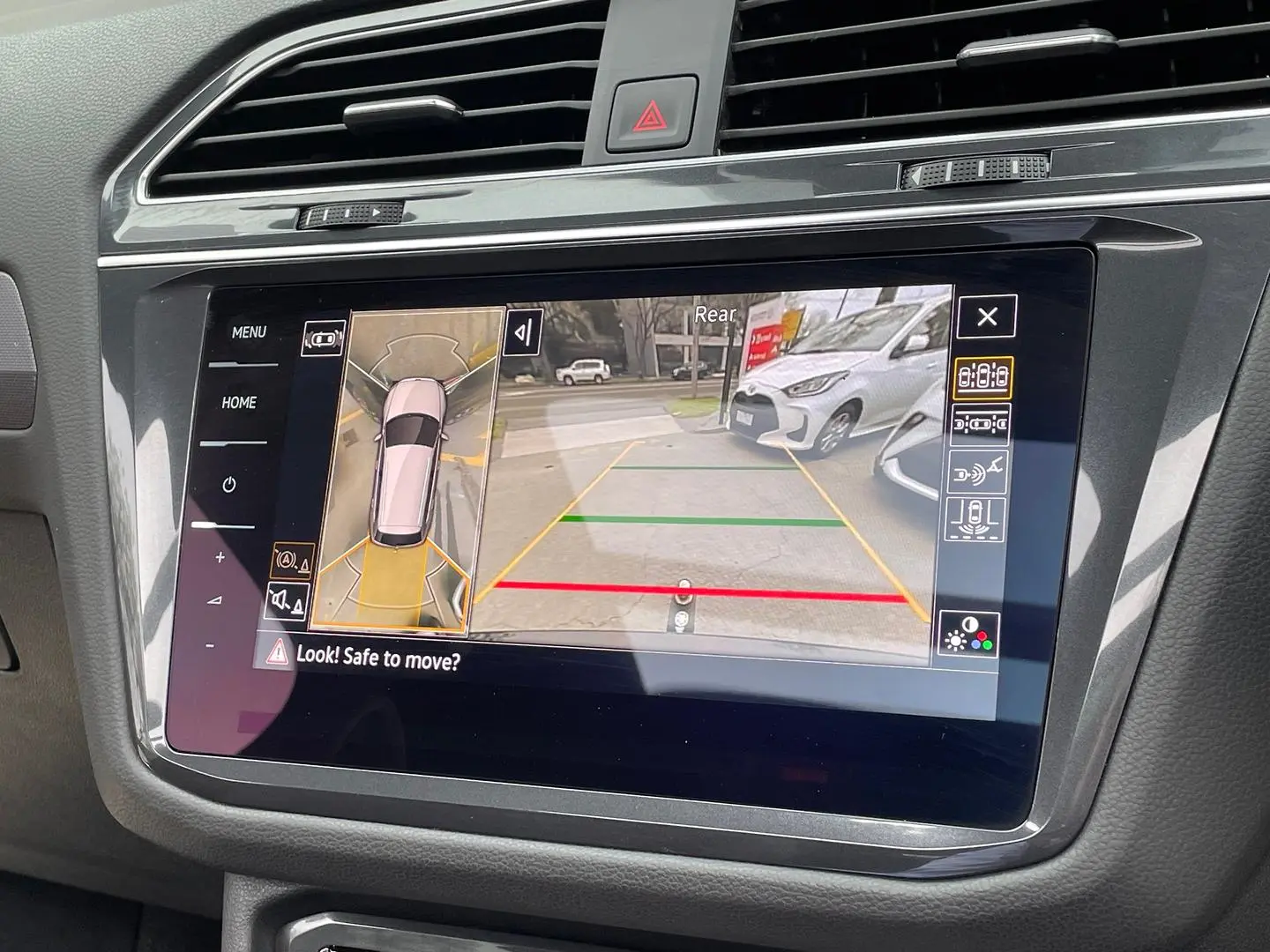 2021 Volkswagen Tiguan Gallery Image 16