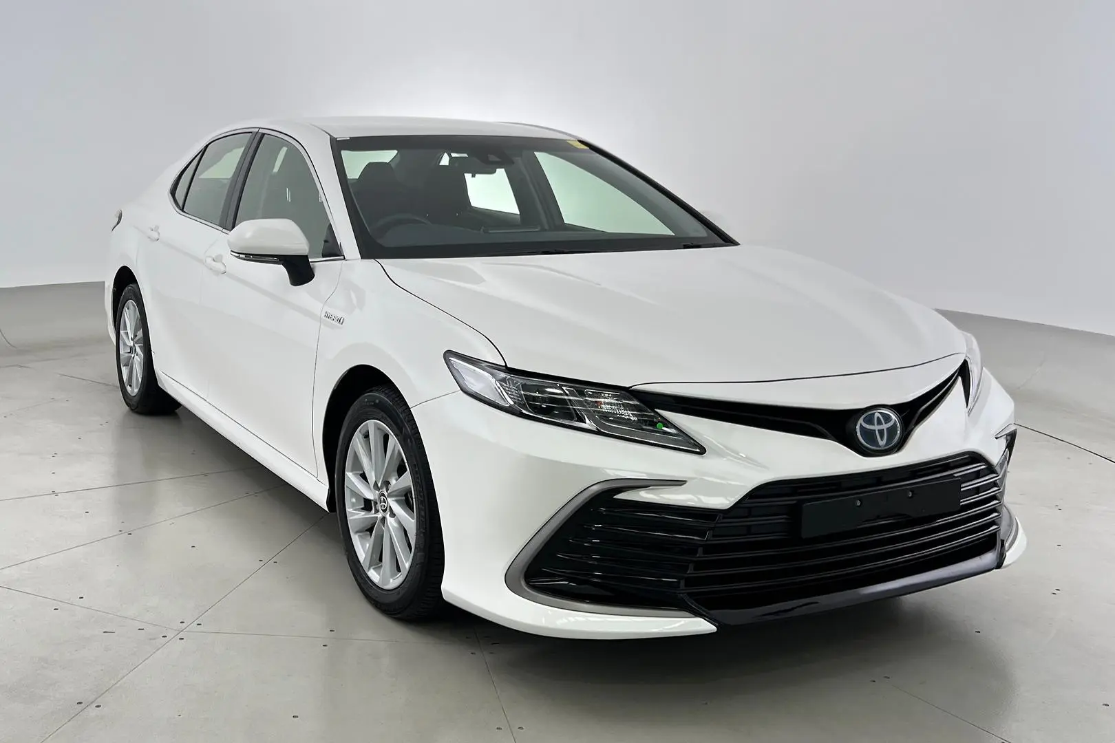 2023 Toyota Camry Gallery Image 1