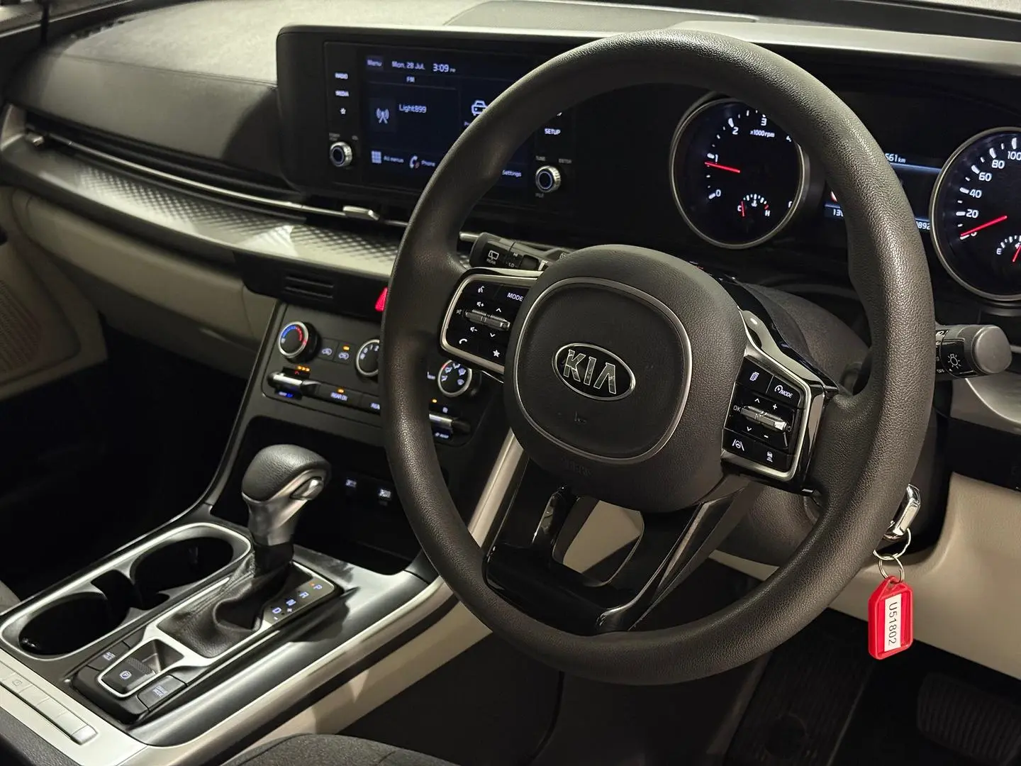 2021 Kia Carnival Gallery Image 13
