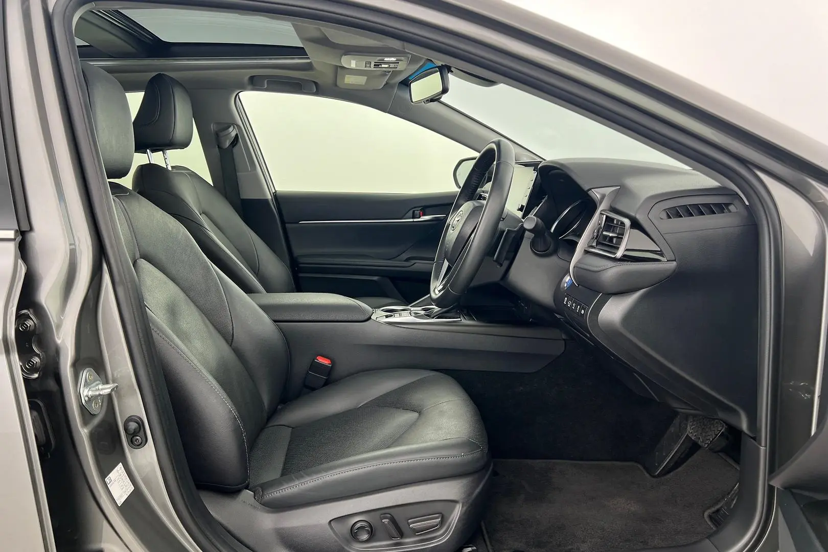 2023 Toyota Camry Gallery Image 10