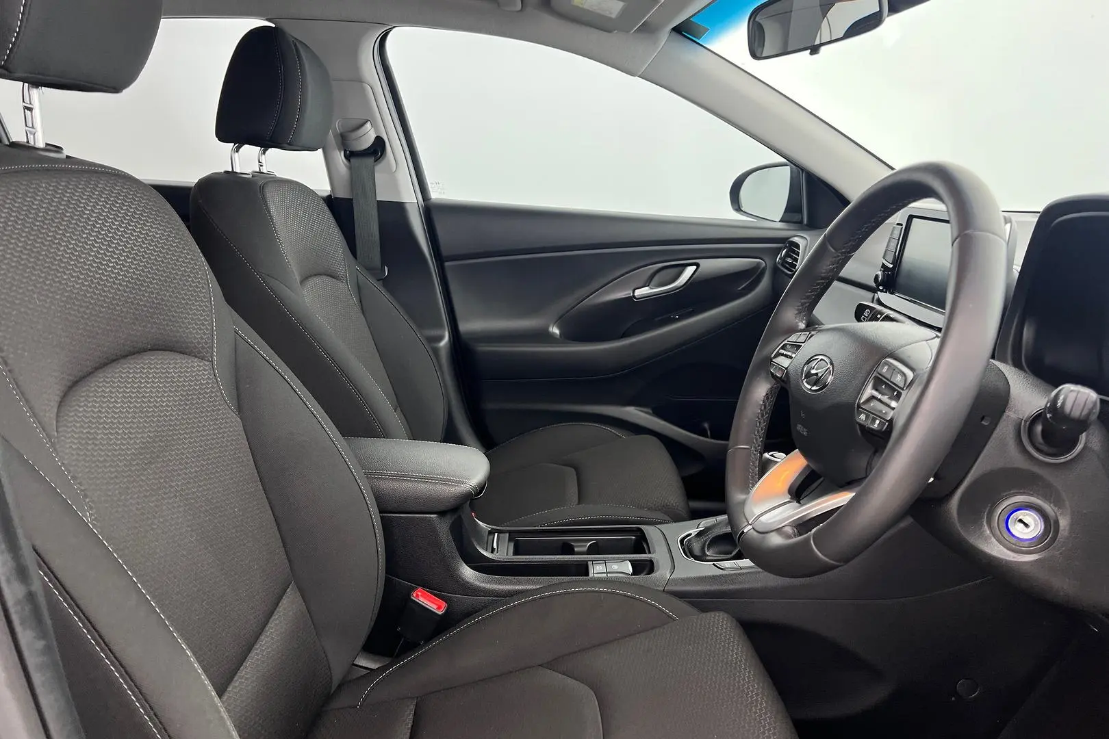 2021 Hyundai i30 Gallery Image 11