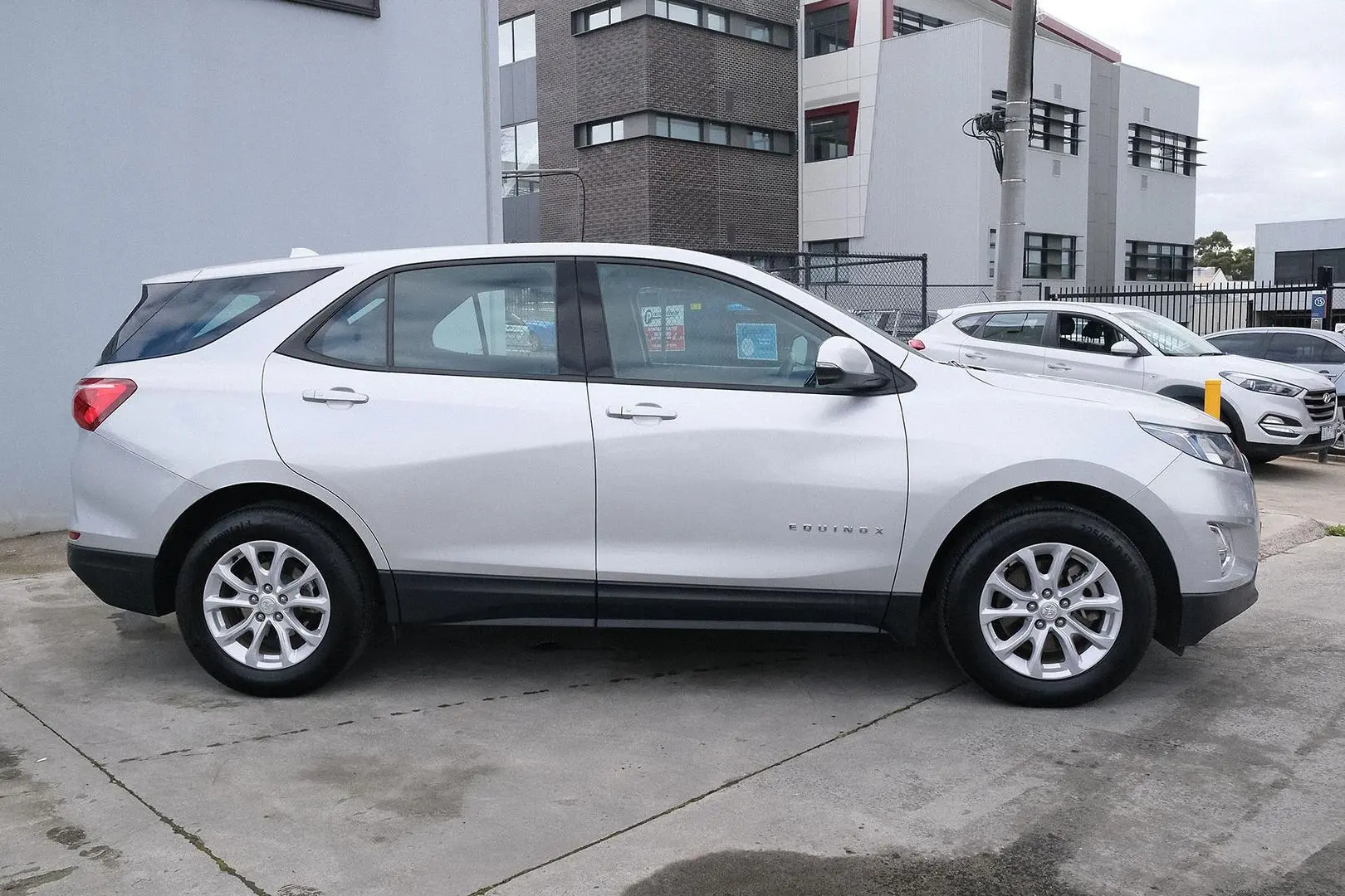 2017 Holden Equinox Gallery Image 5