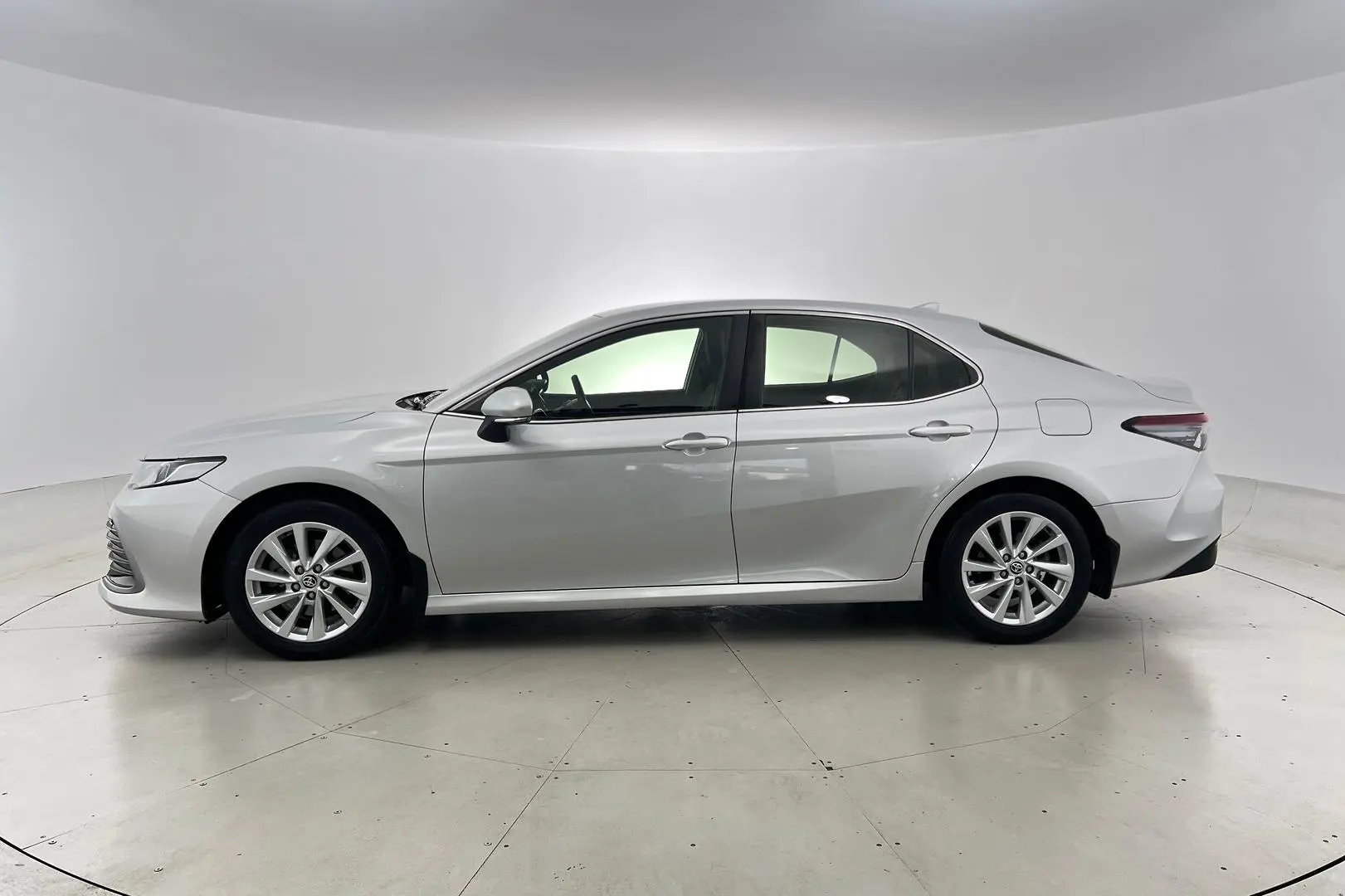 2022 Toyota Camry Gallery Image 8