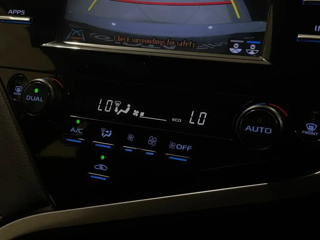 2020 Toyota Camry Gallery Image 21